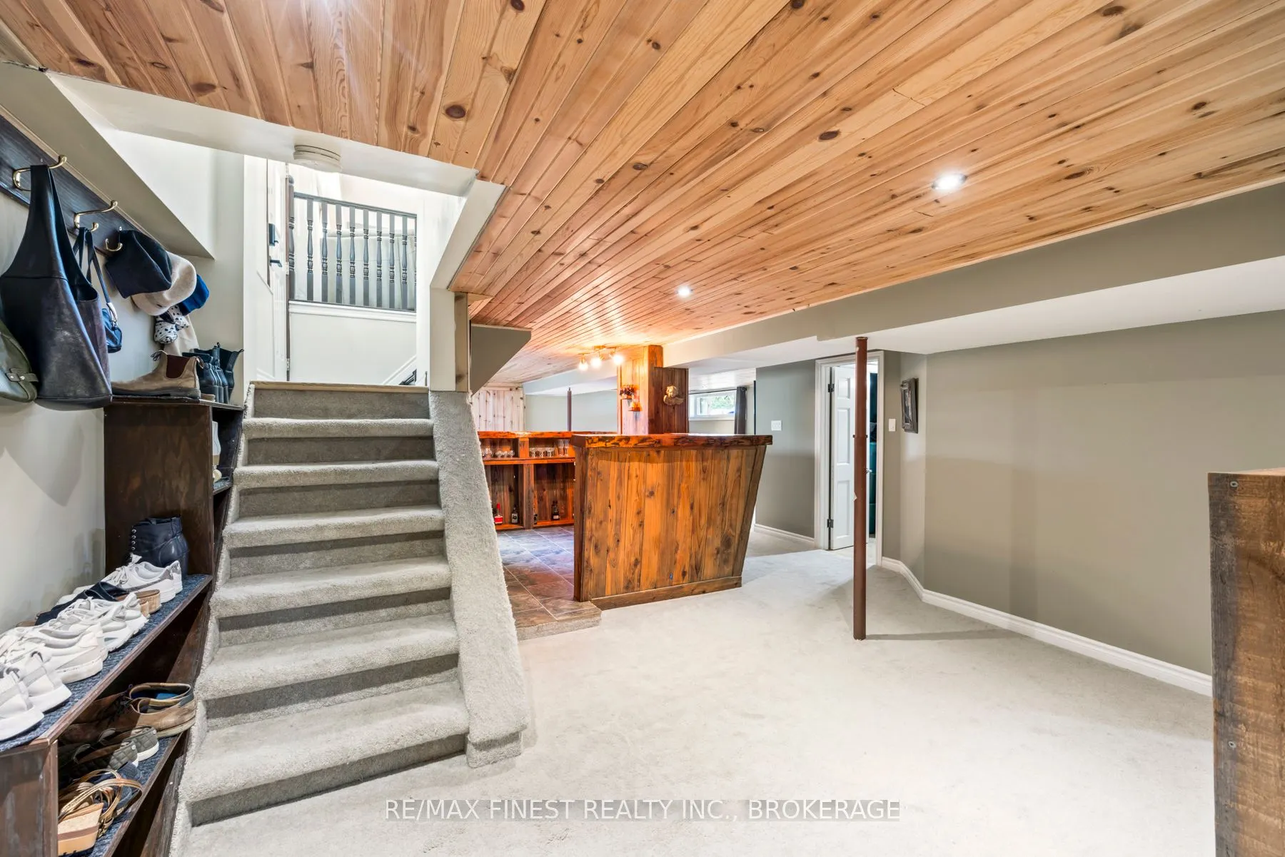 1429 Avondale Crescent