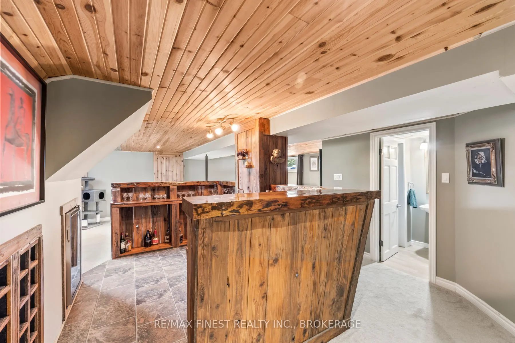 1429 Avondale Crescent