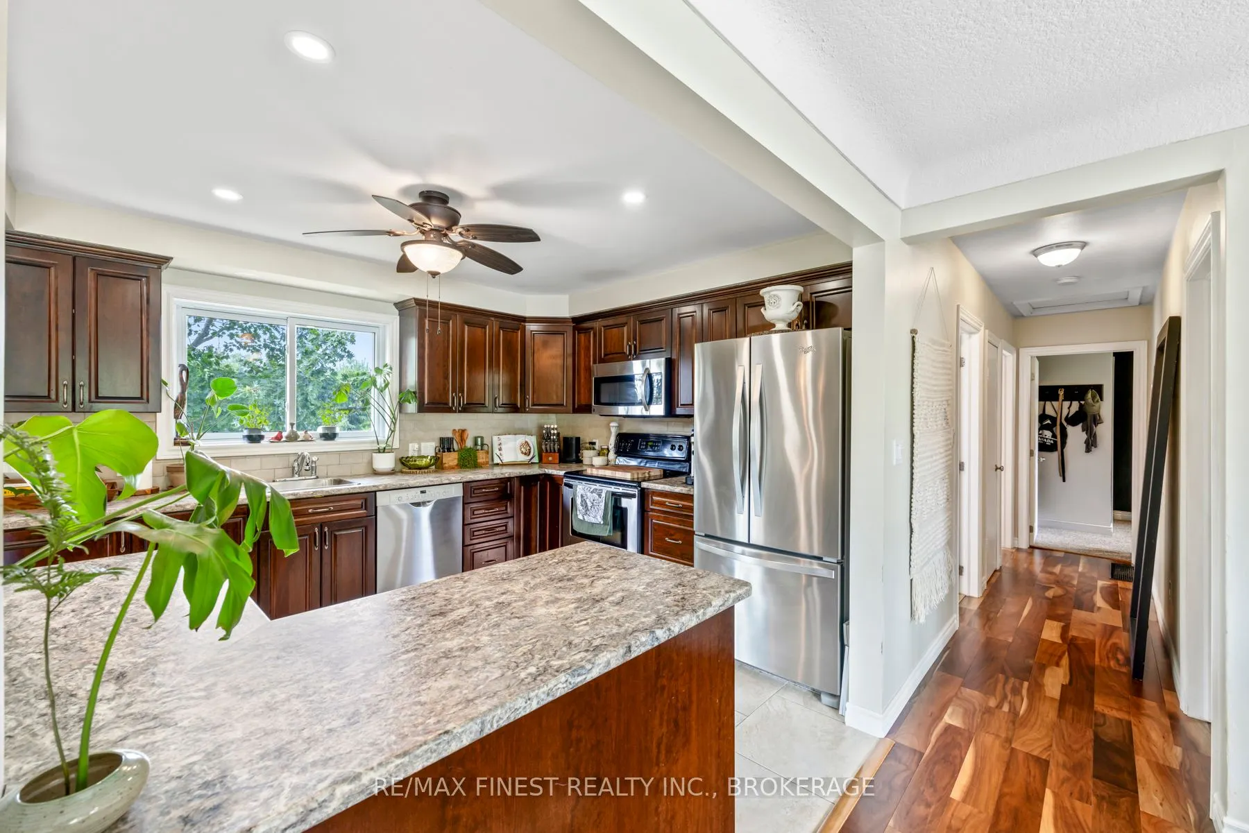 1429 Avondale Crescent