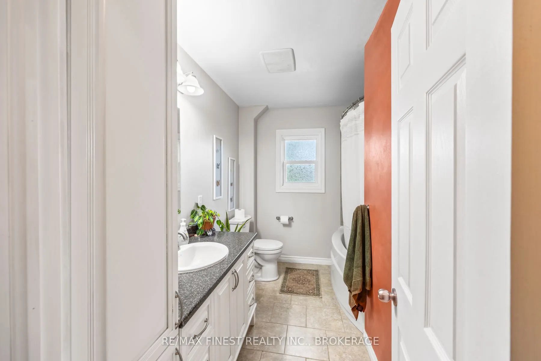 1429 Avondale Crescent