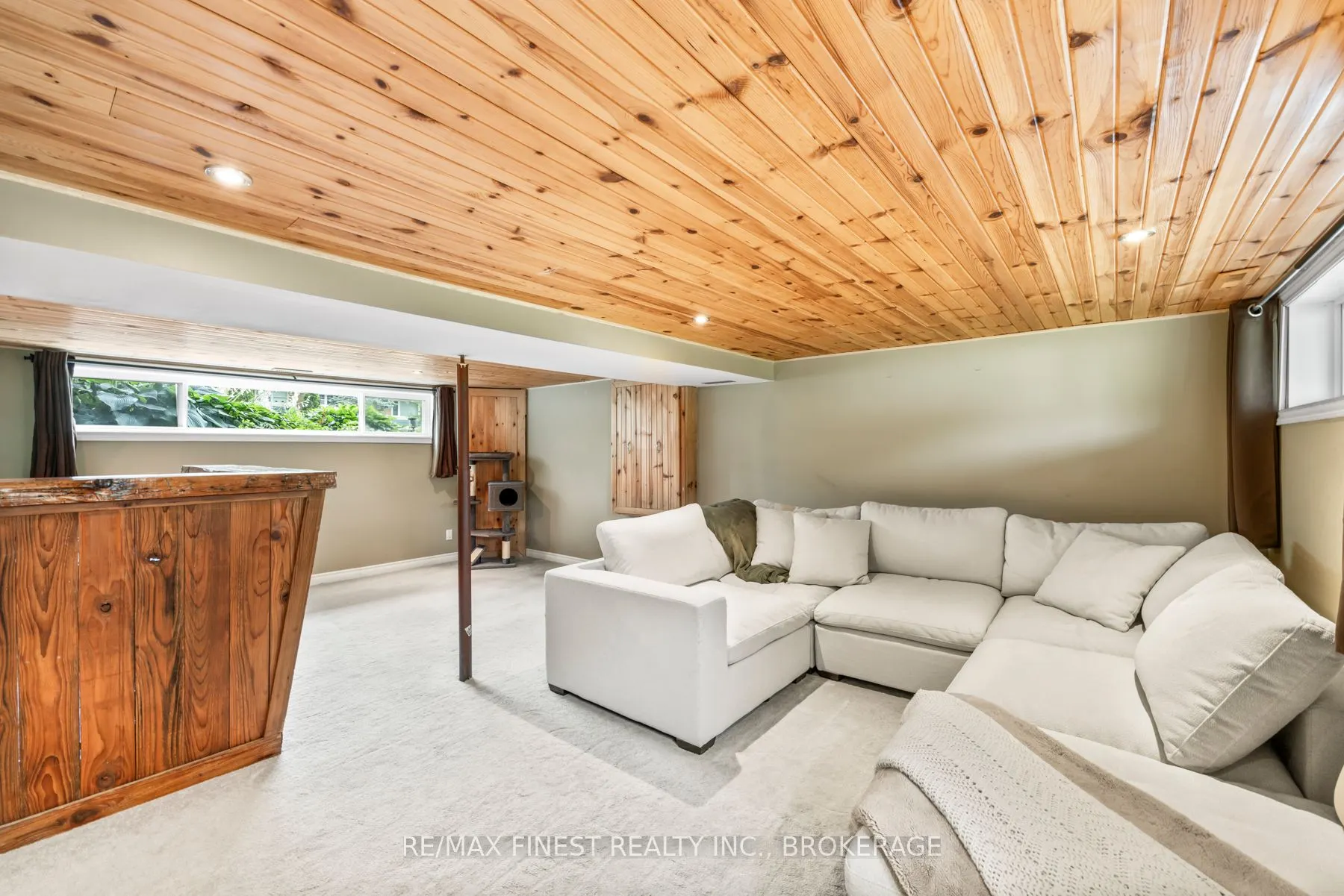 1429 Avondale Crescent
