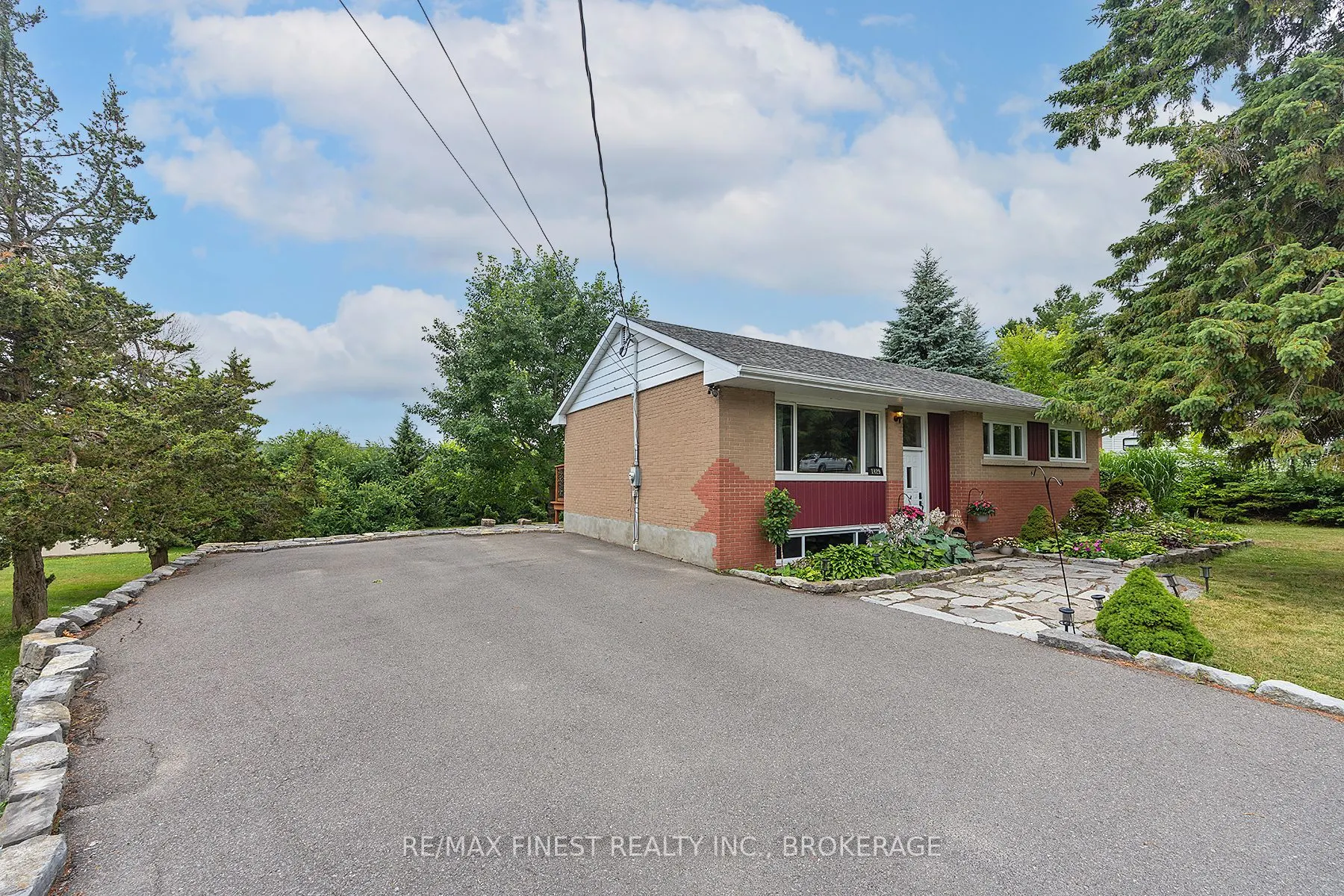 1429 Avondale Crescent