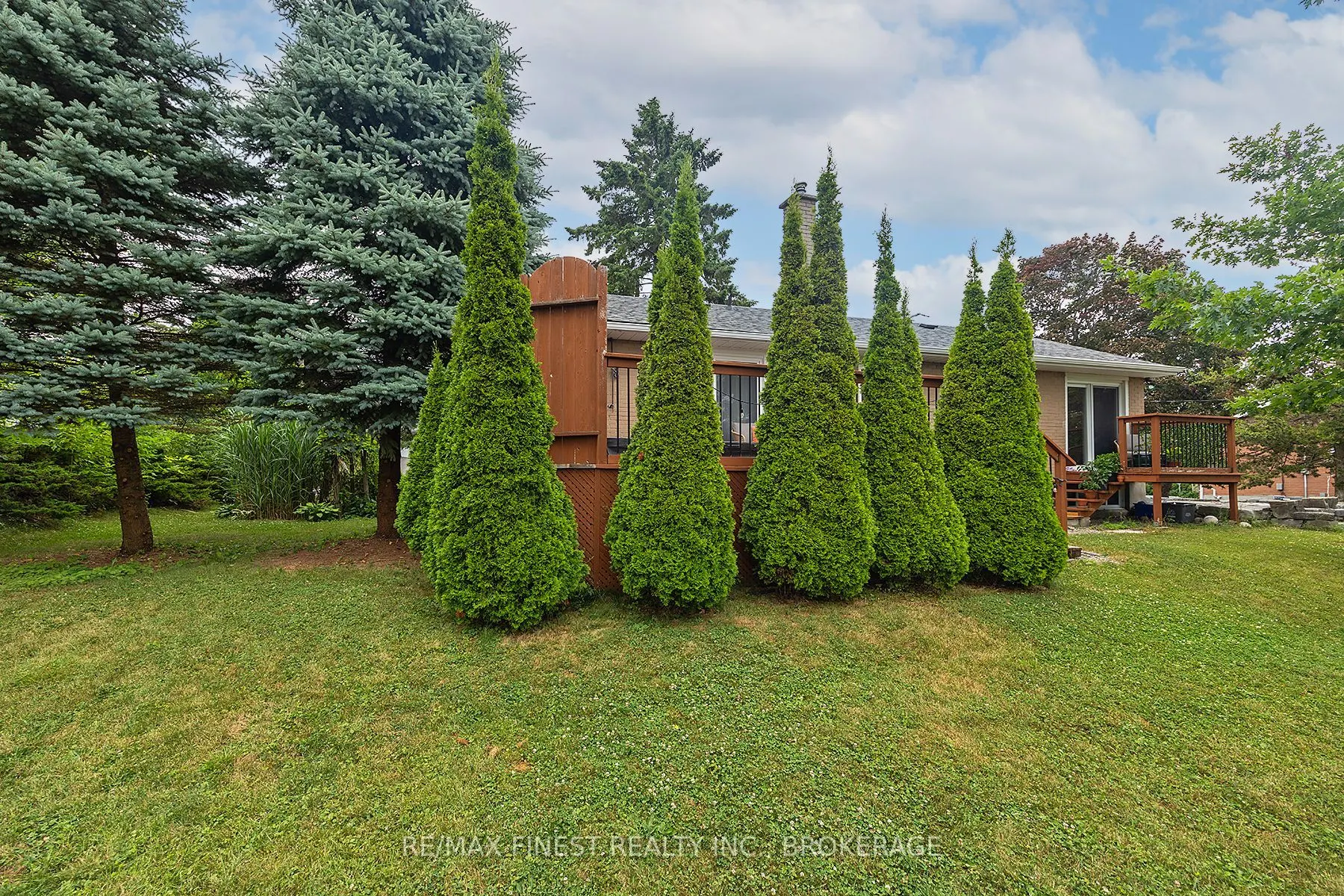 1429 Avondale Crescent