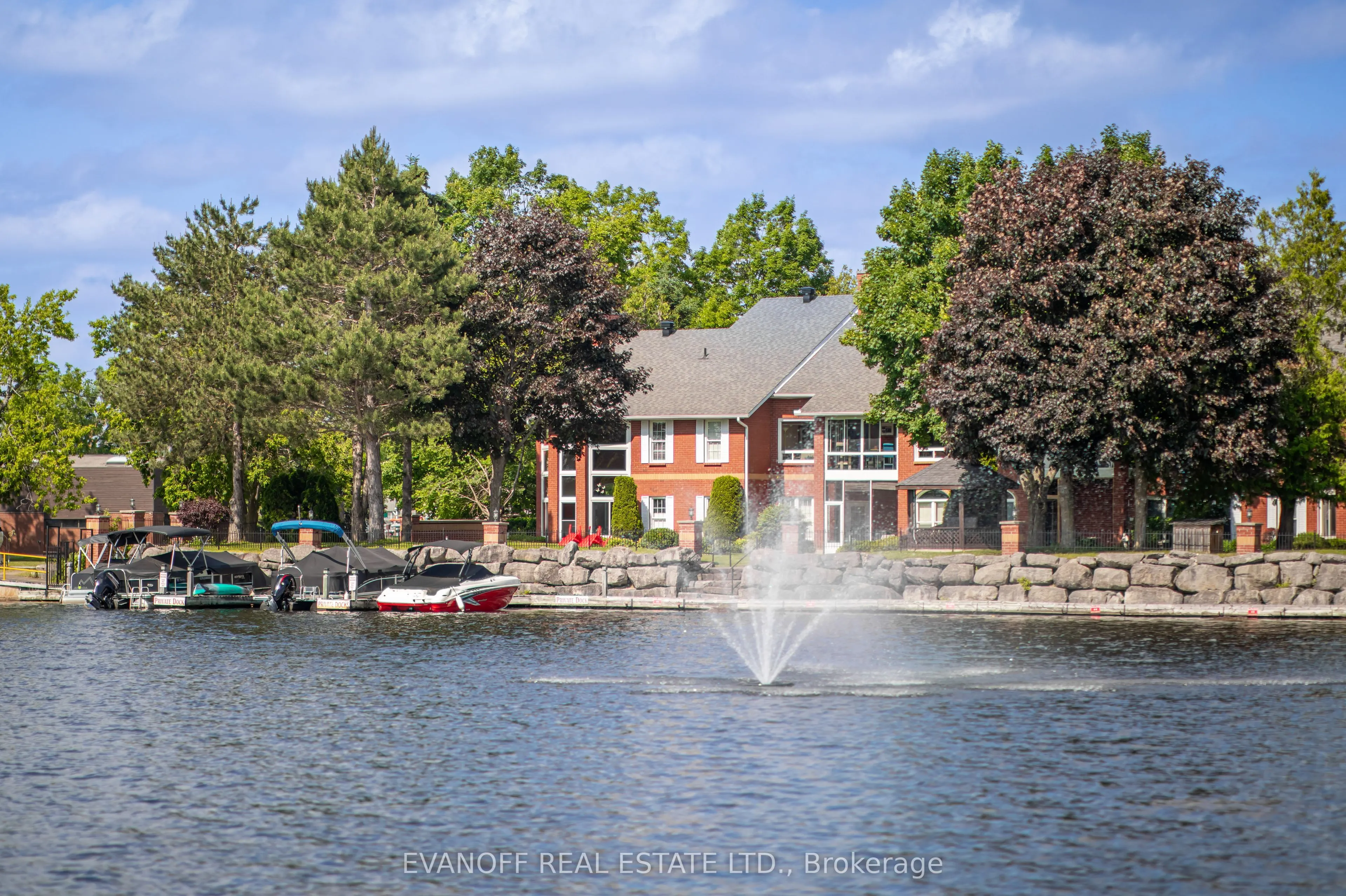 1 Sherwood Street, #101