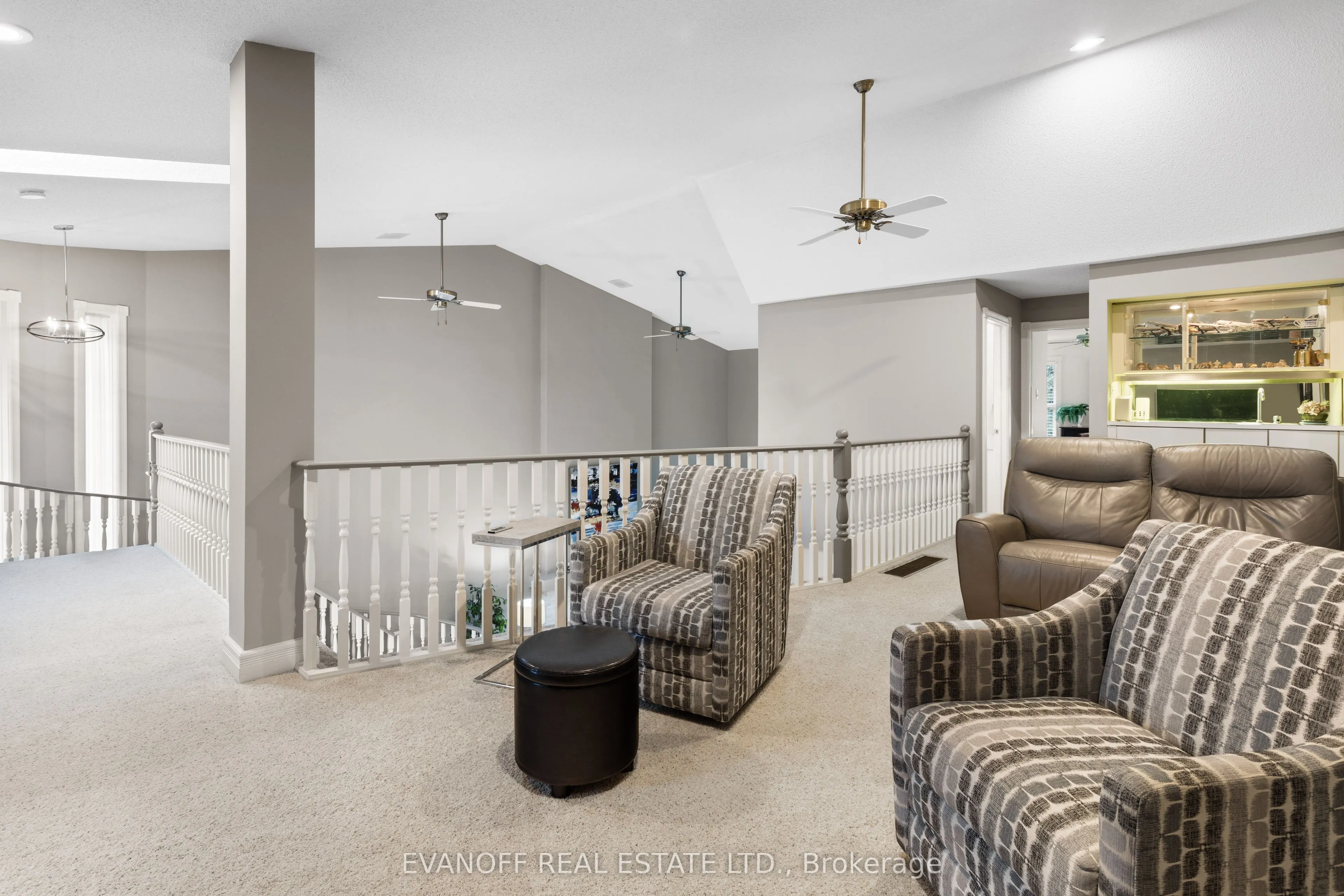 1 Sherwood Street, #101
