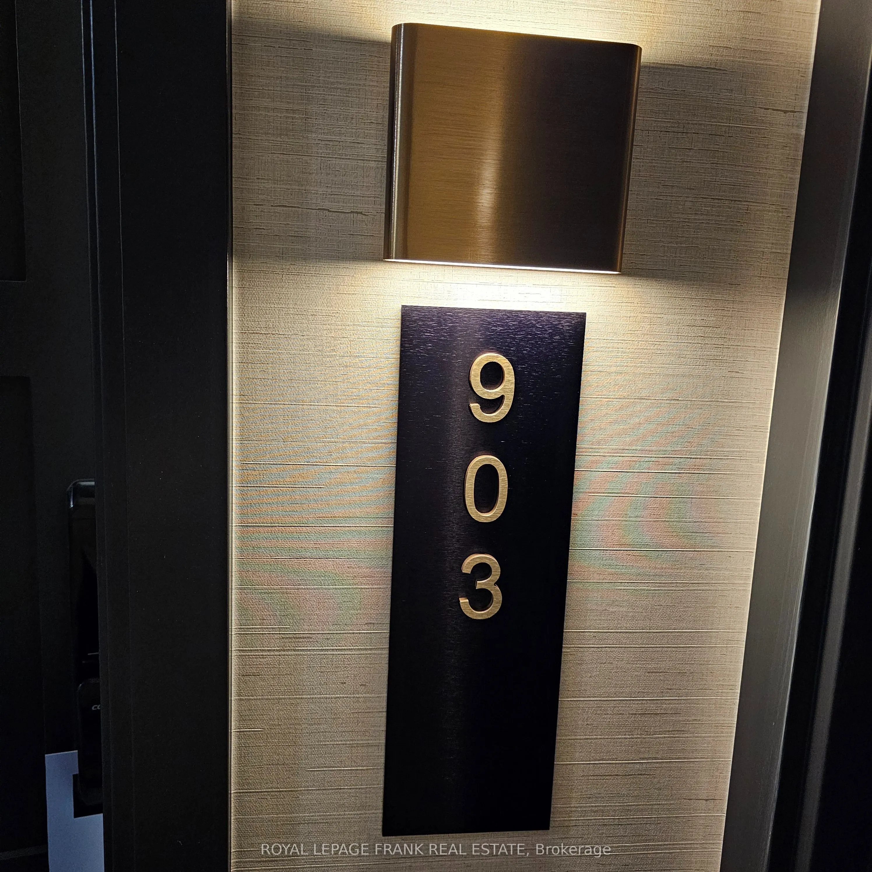 93 Arthur Street S, #903