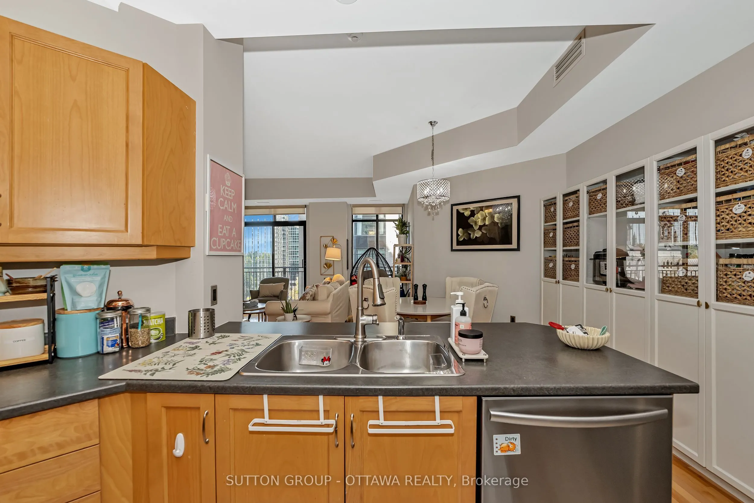 375 Lisgar Street, #903