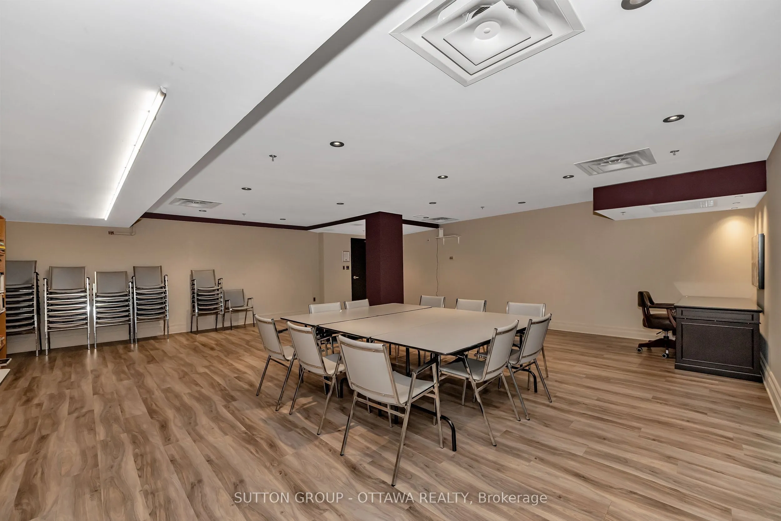 375 Lisgar Street, #903