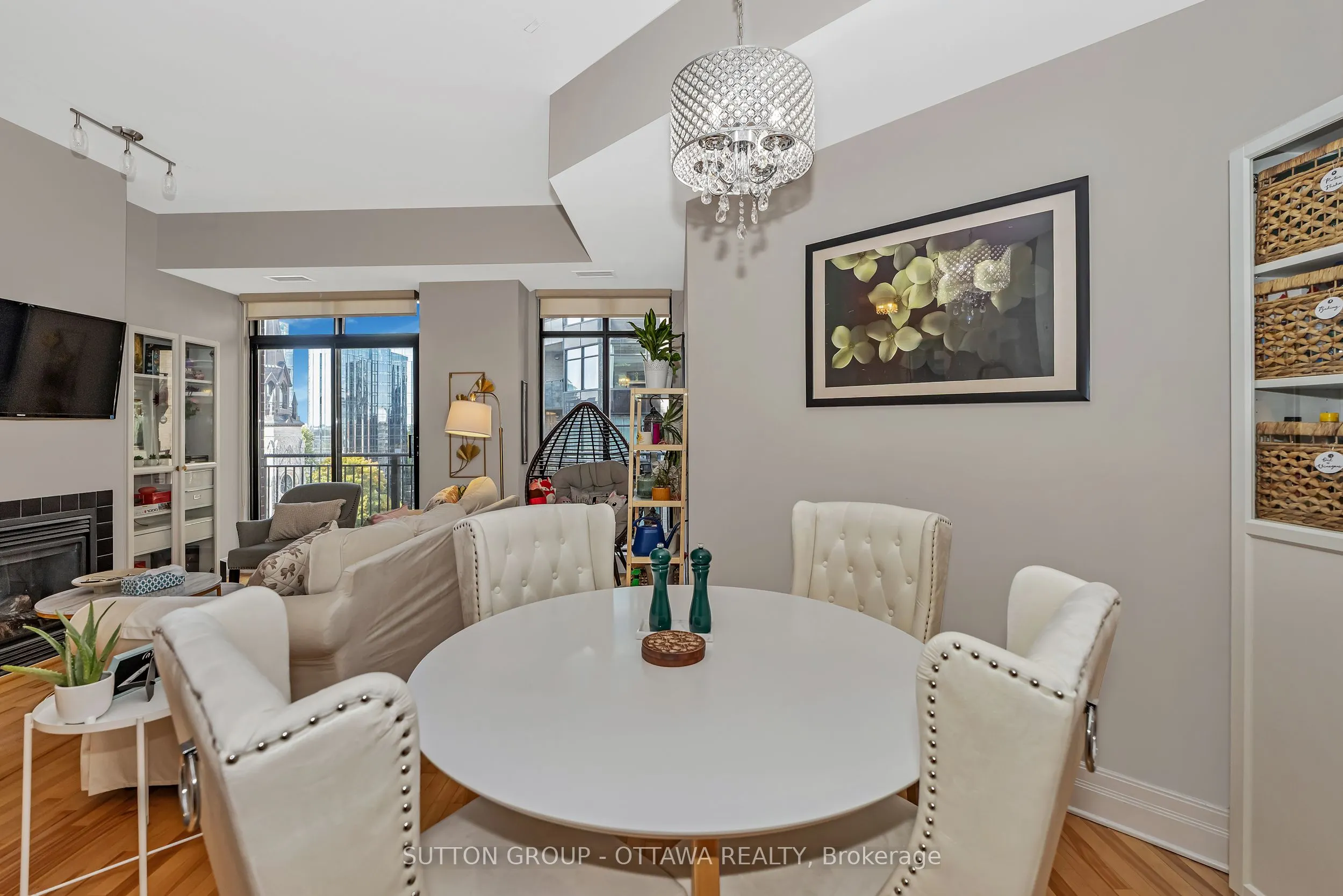 375 Lisgar Street, #903