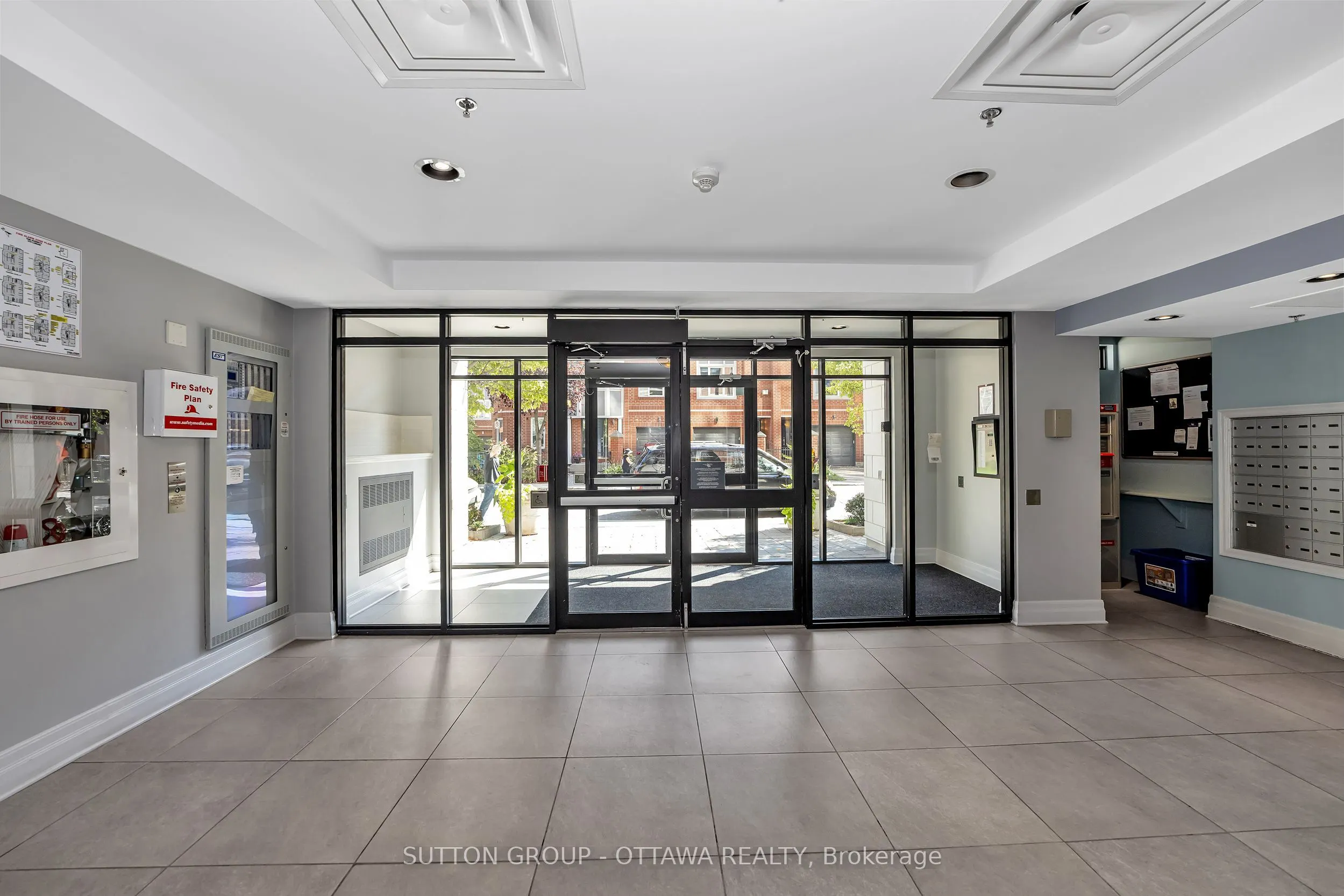 375 Lisgar Street, #903