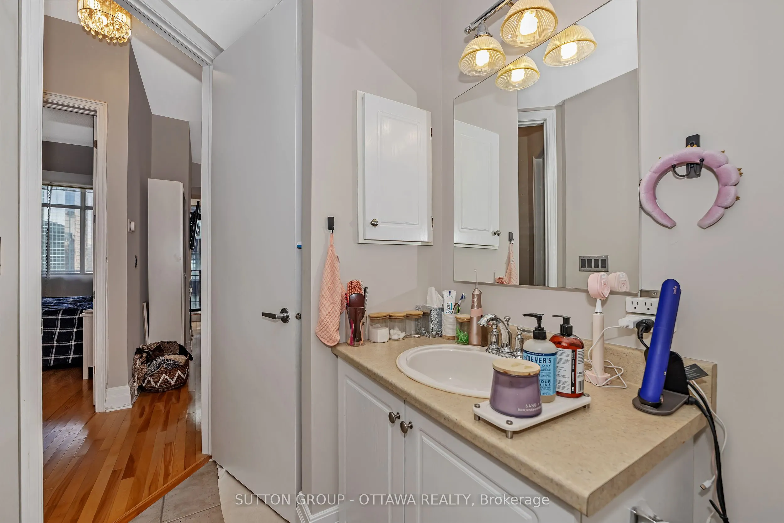 375 Lisgar Street, #903
