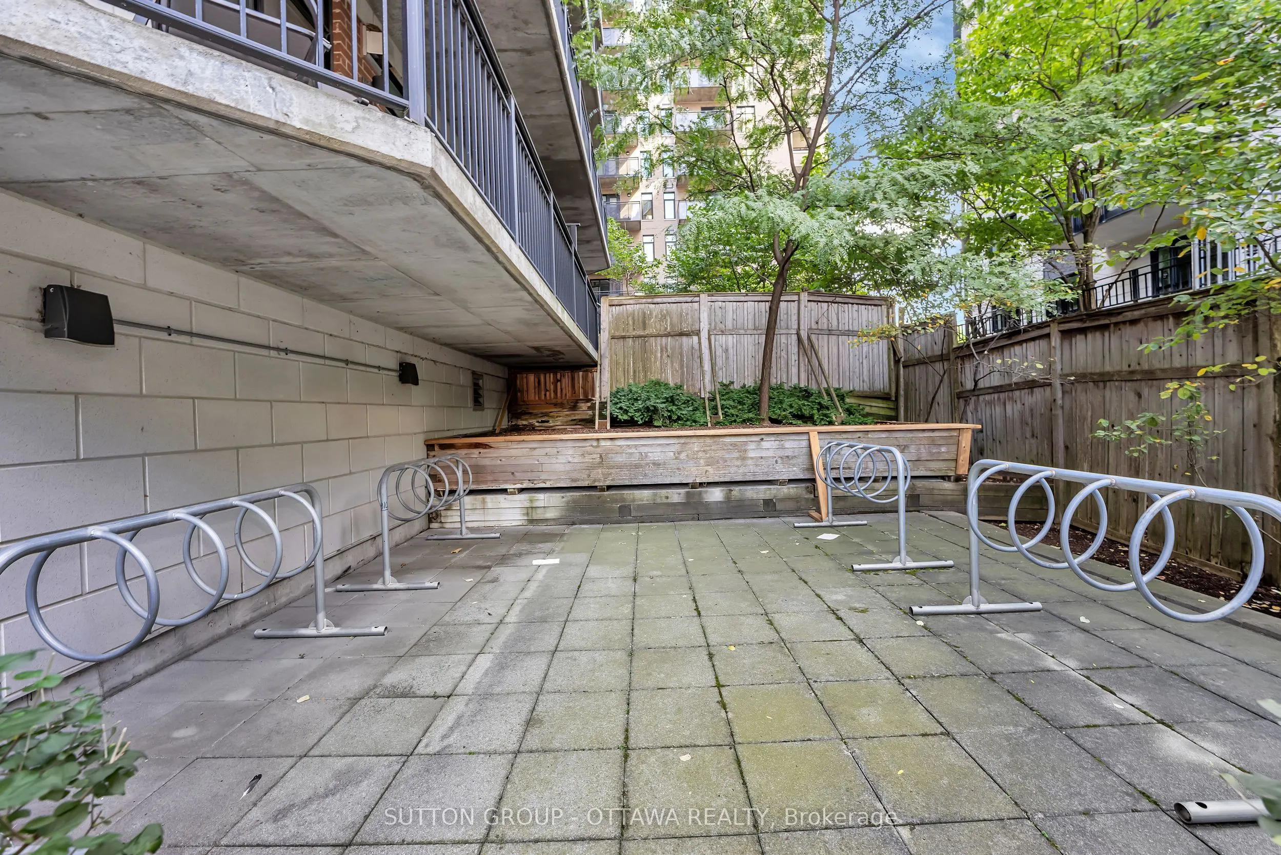 375 Lisgar Street, #903