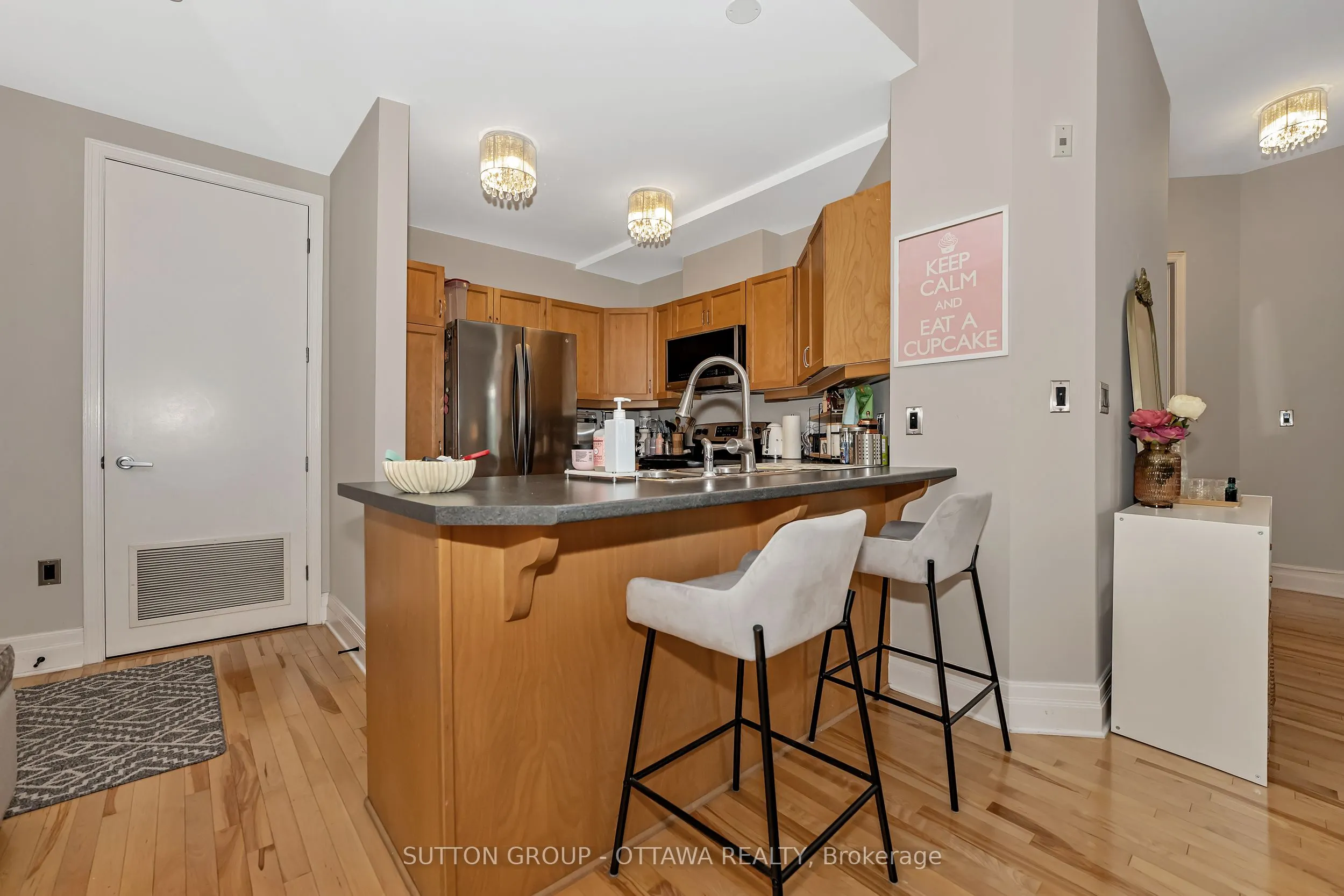 375 Lisgar Street, #903