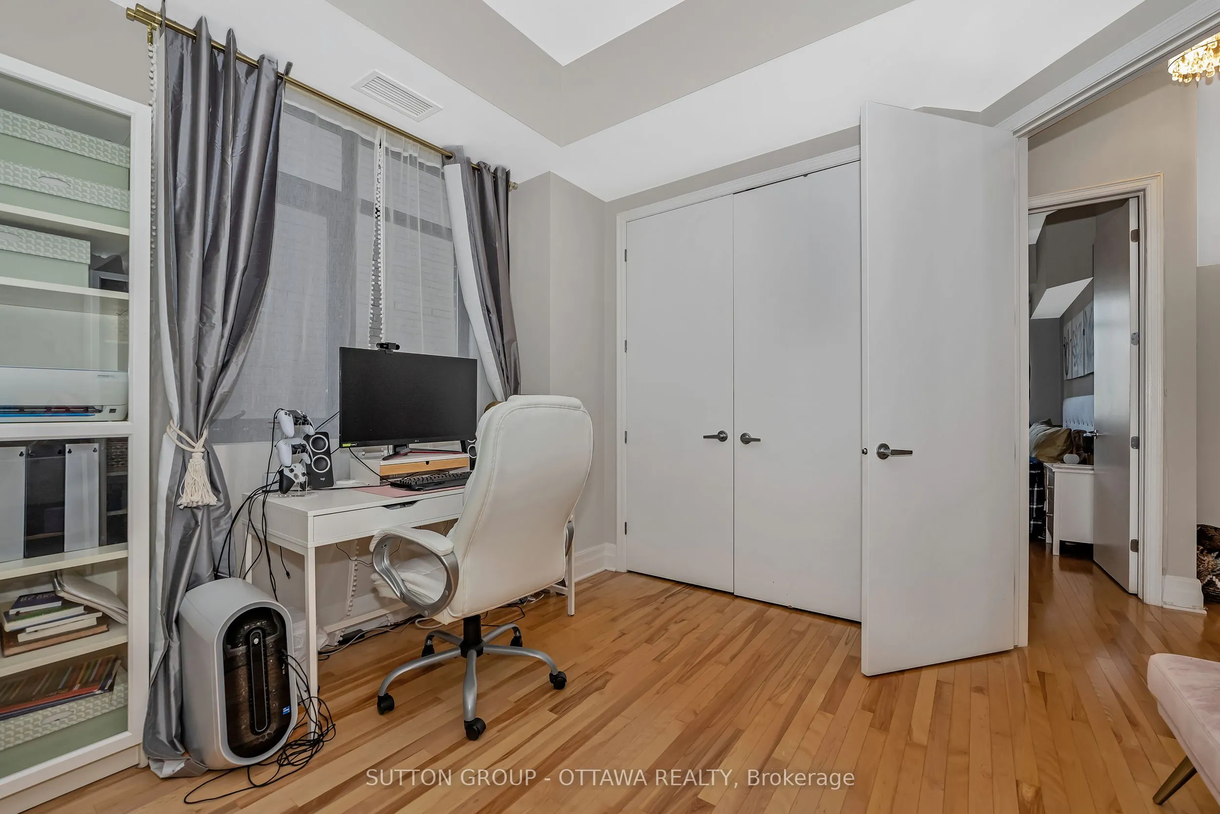 375 Lisgar Street, #903