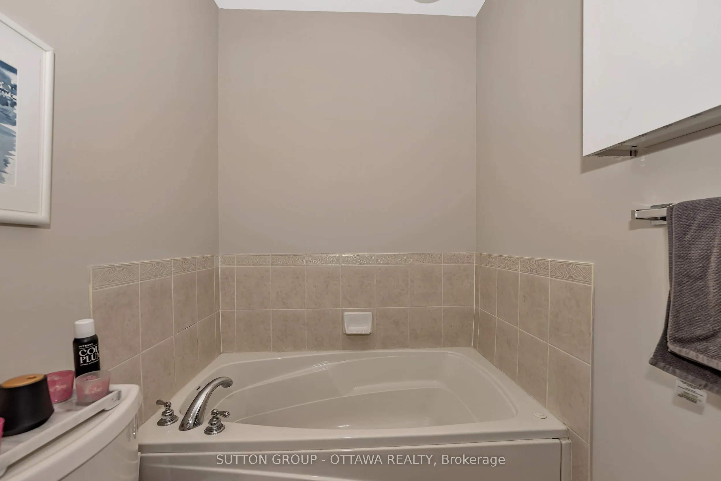 375 Lisgar Street, #903