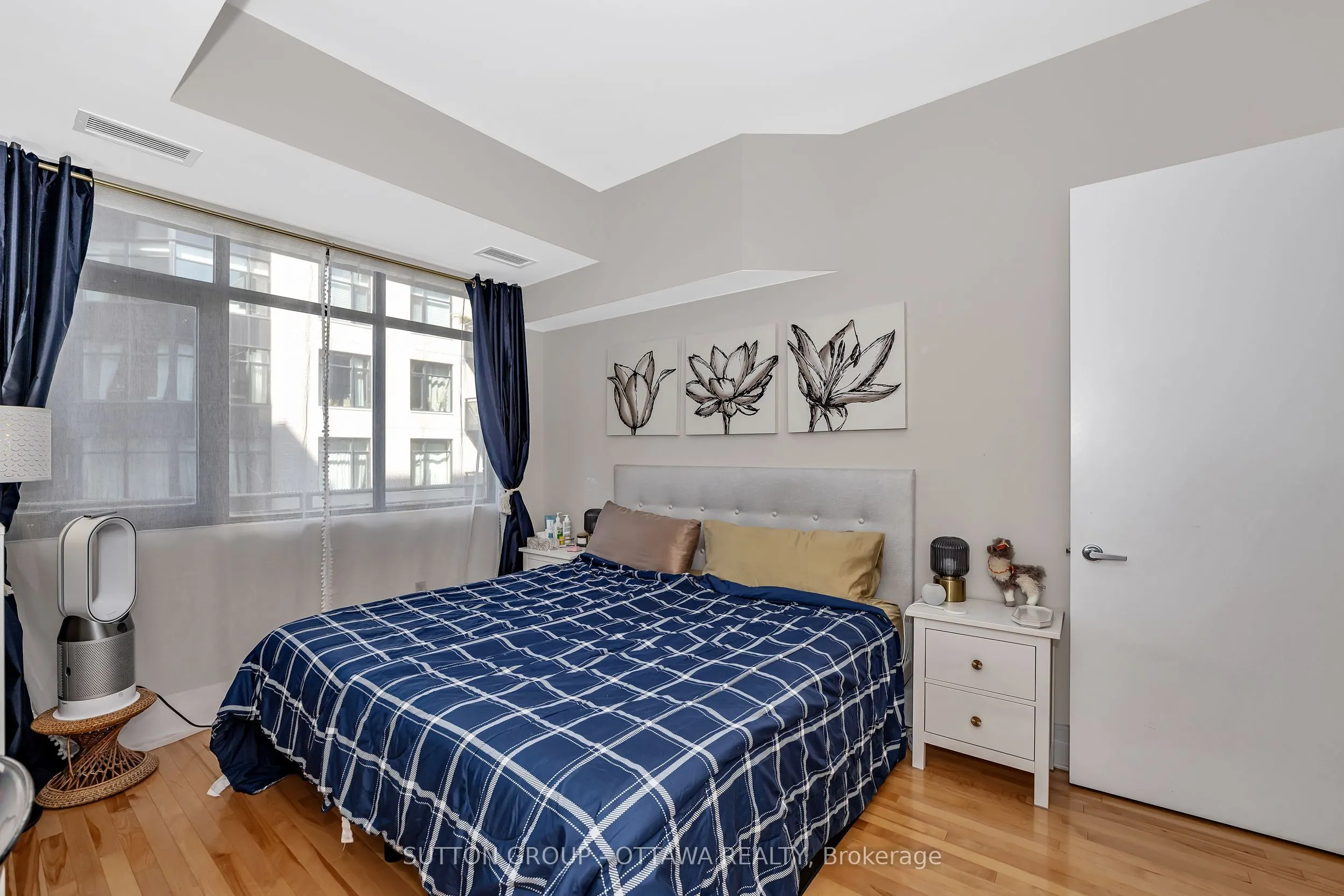 375 Lisgar Street, #903