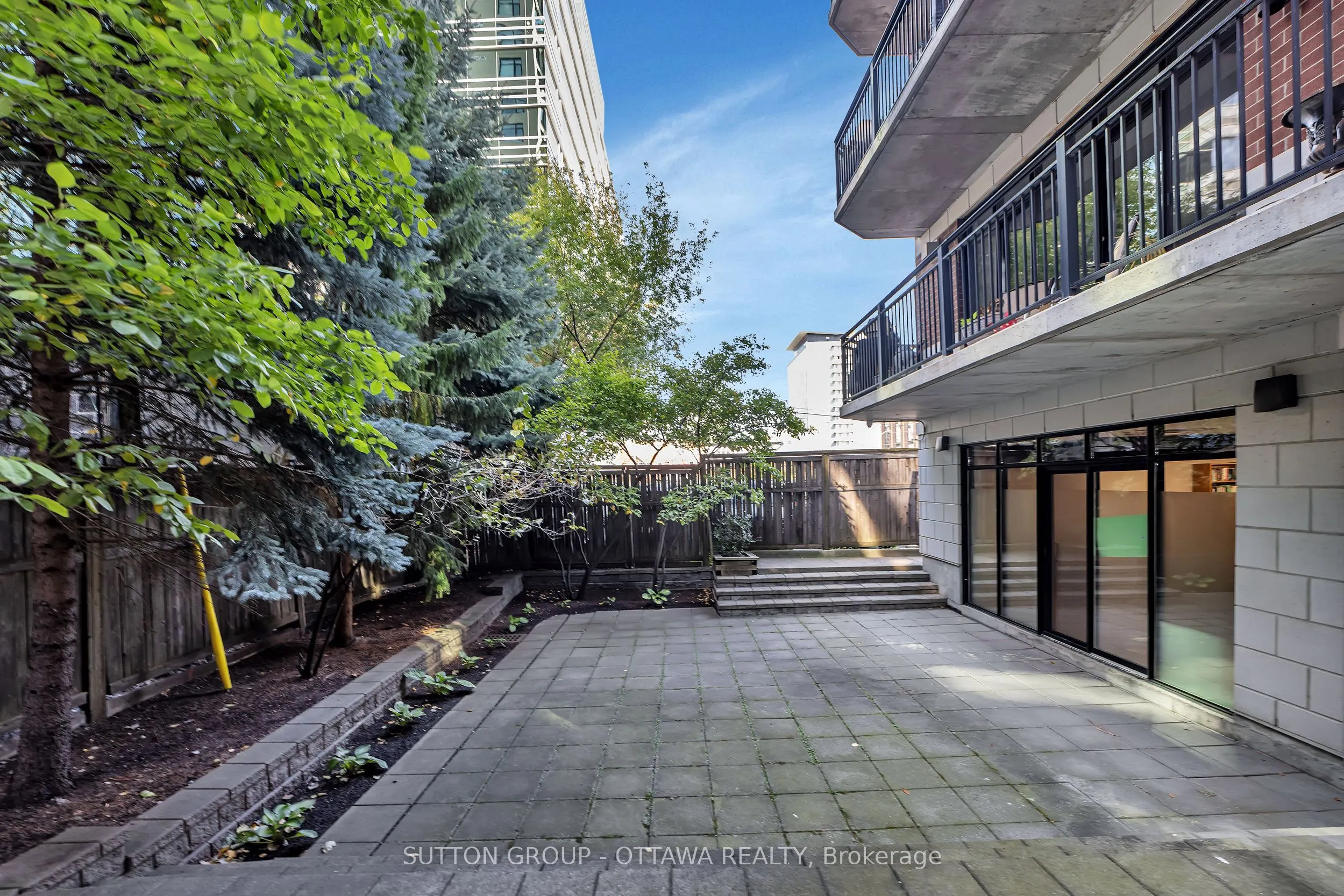 375 Lisgar Street, #903