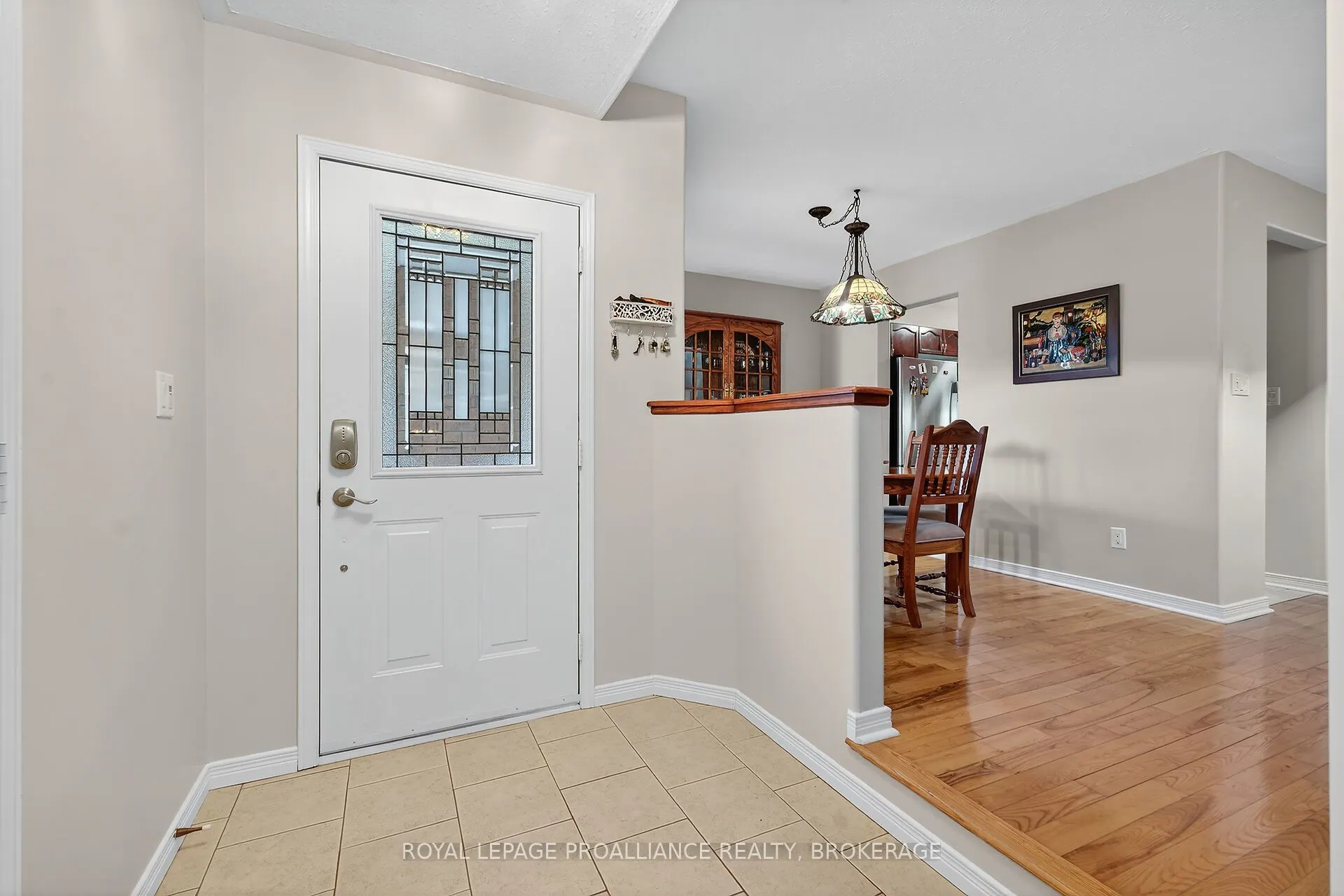 270 Ellesmeer Avenue