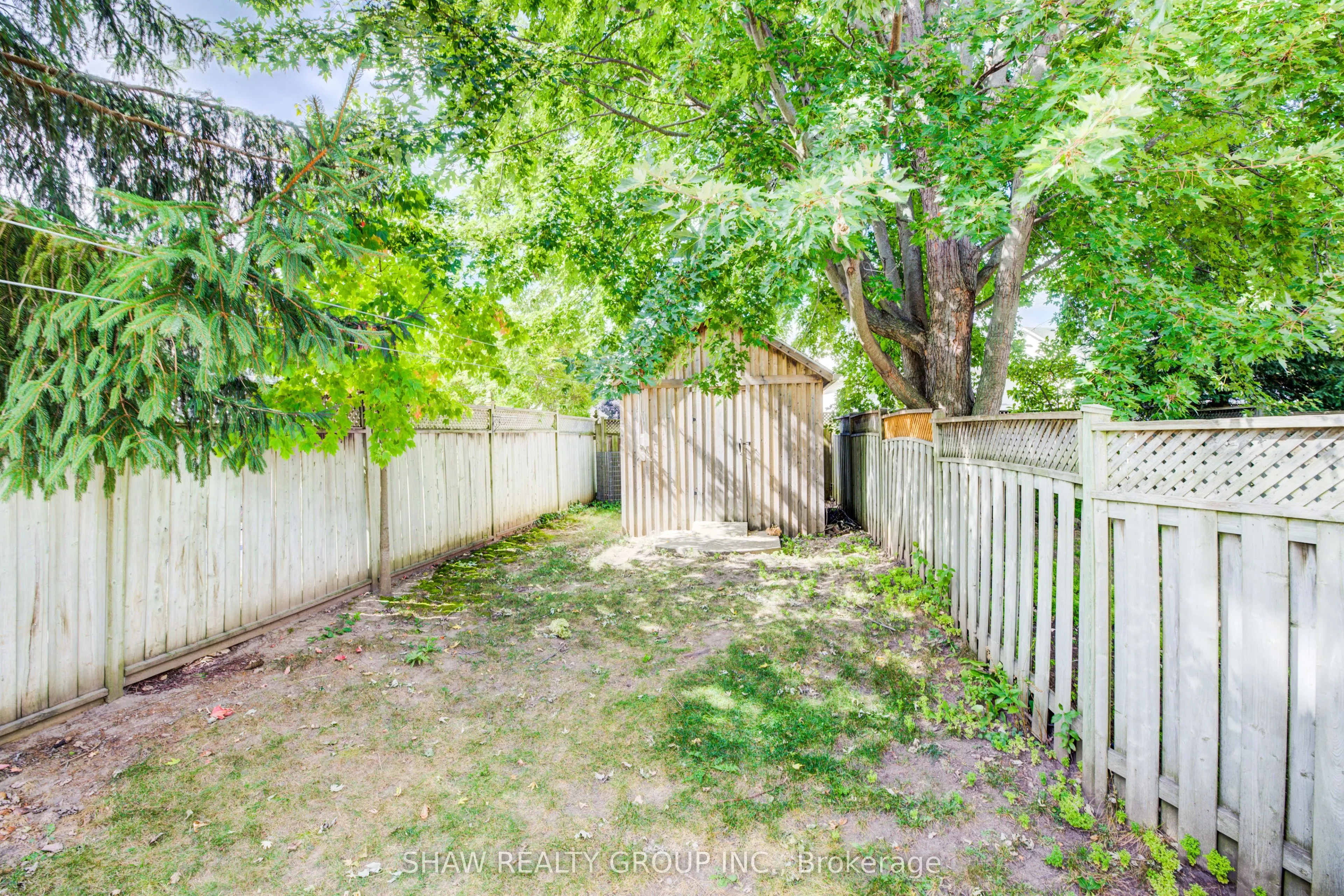 4 King William Court