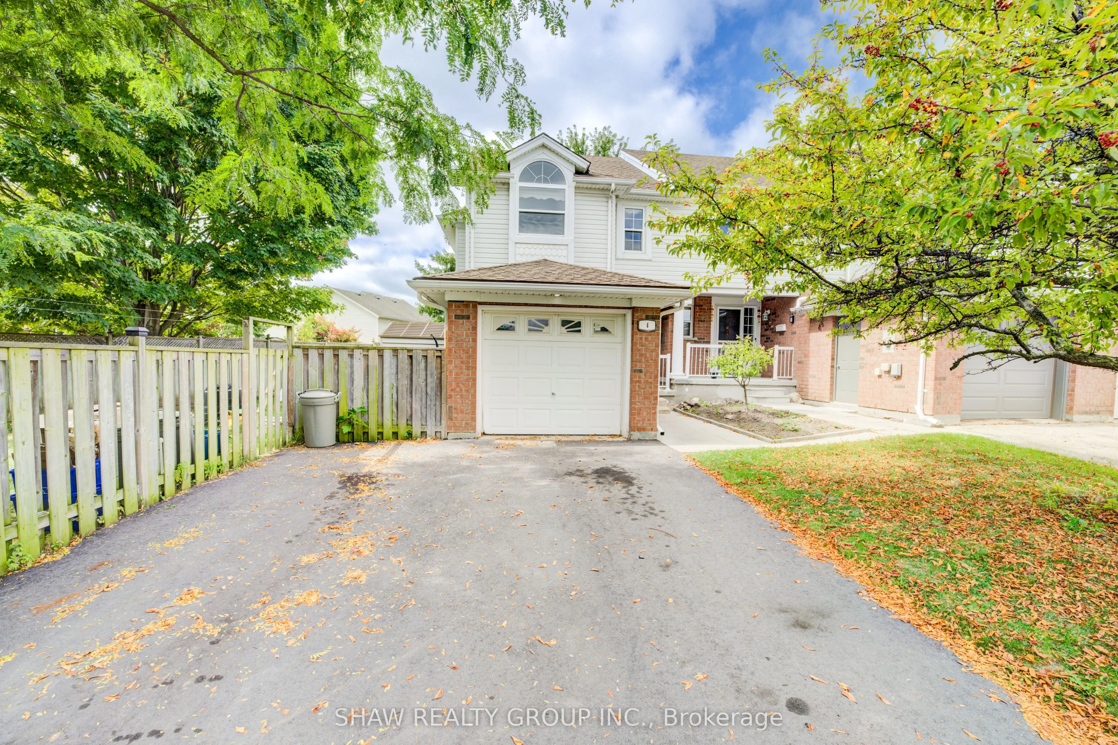 4 King William Court