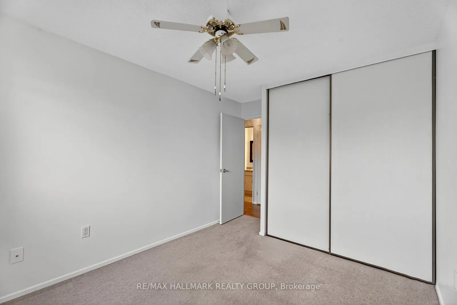 915 Elmsmere Road, #304