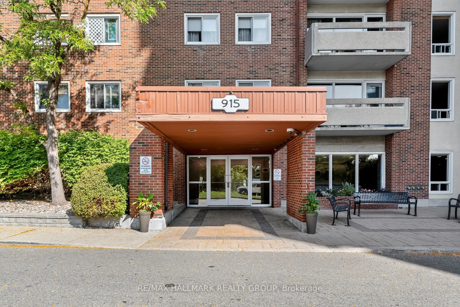 915 Elmsmere Road, #304