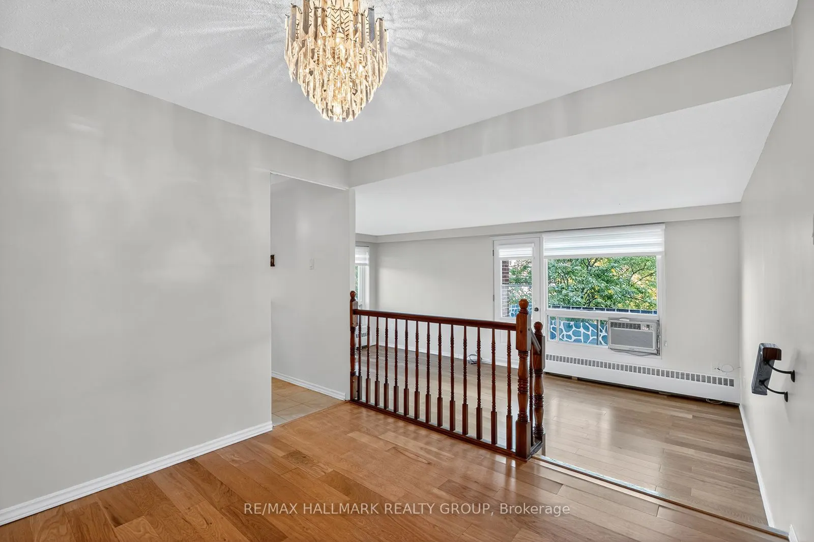 915 Elmsmere Road, #304