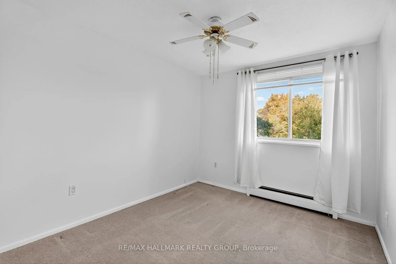 915 Elmsmere Road, #304