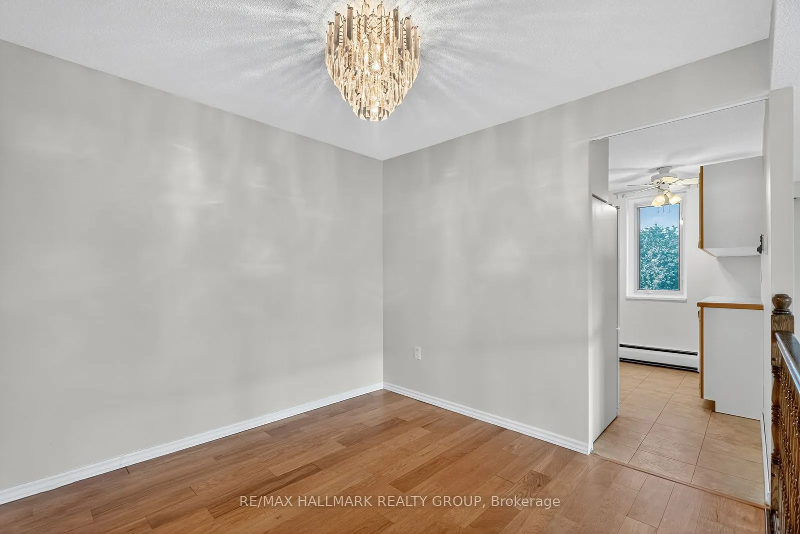 915 Elmsmere Road, #304