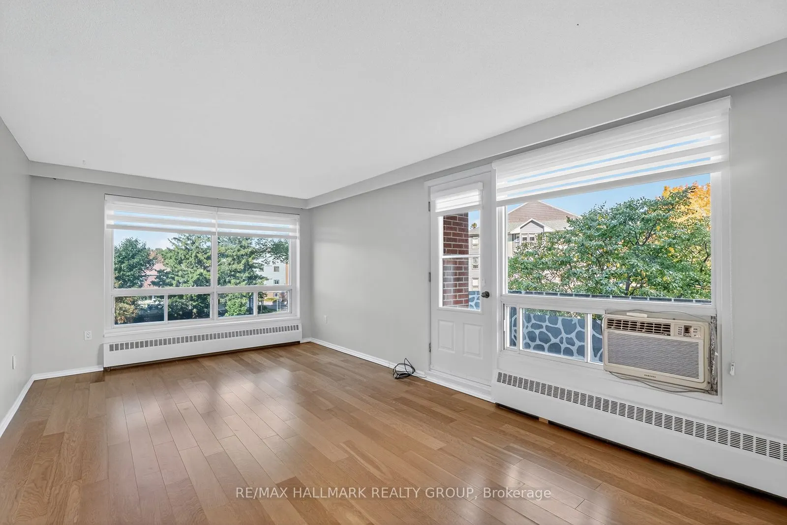 915 Elmsmere Road, #304