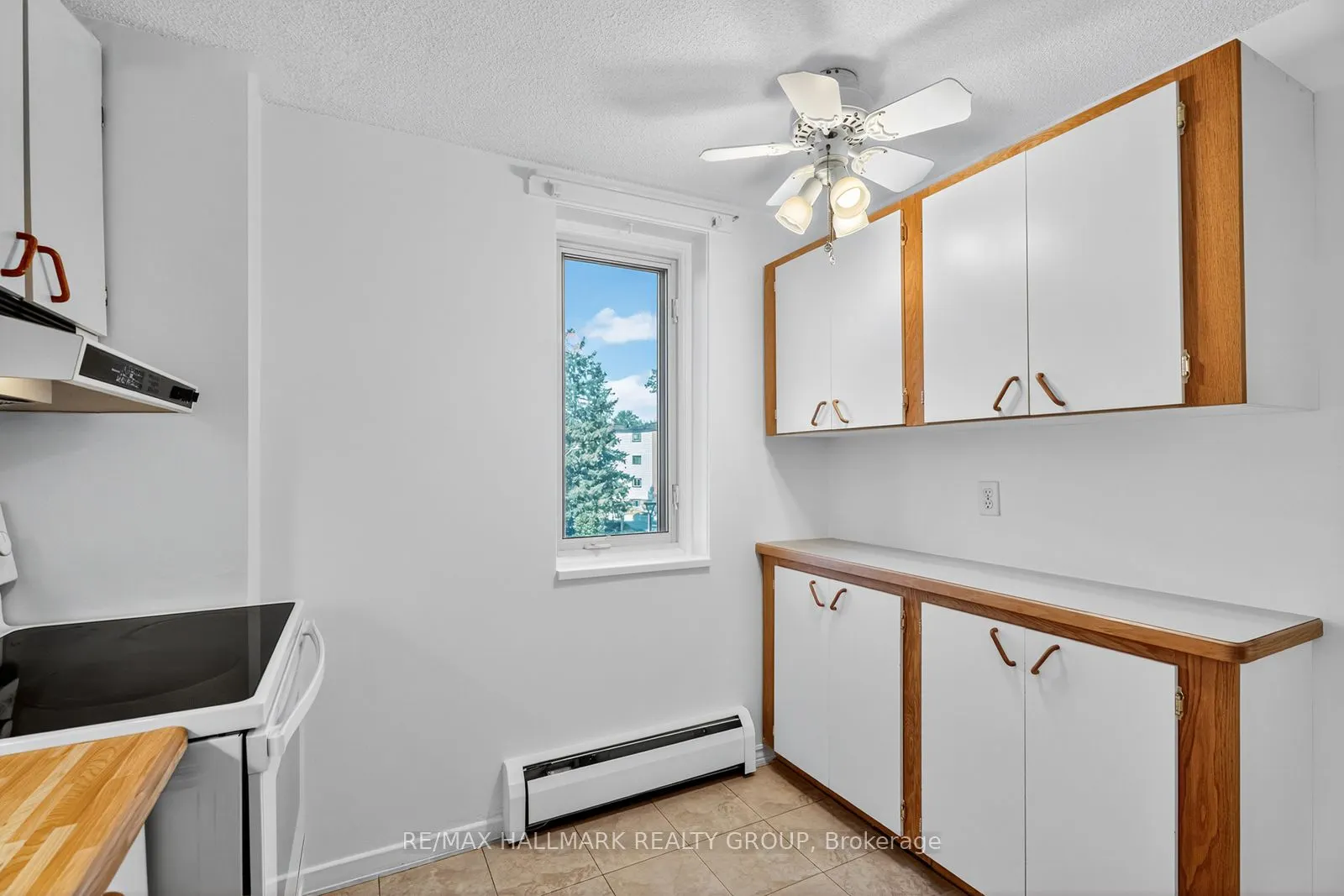 915 Elmsmere Road, #304