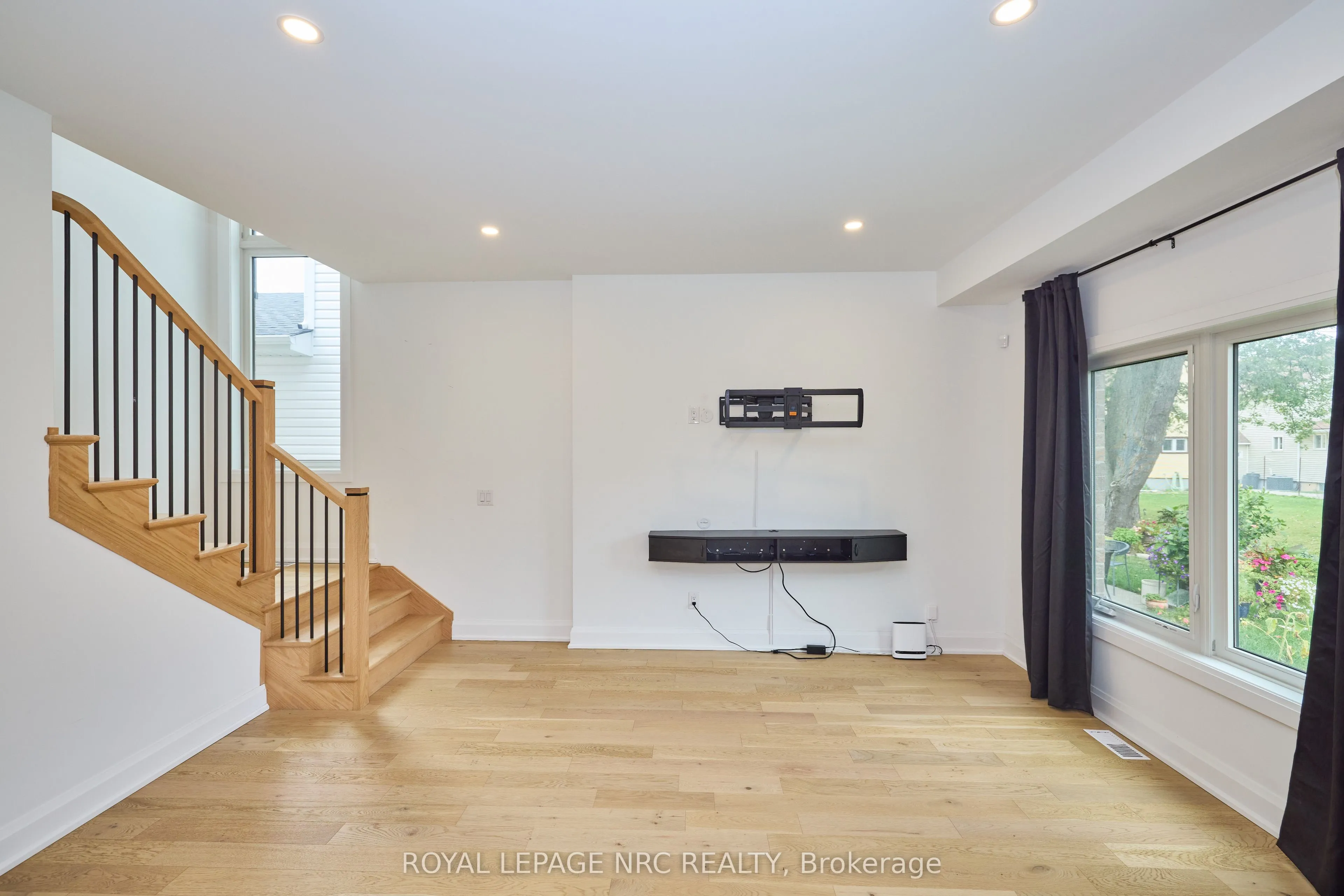 159 Hodgkins Avenue