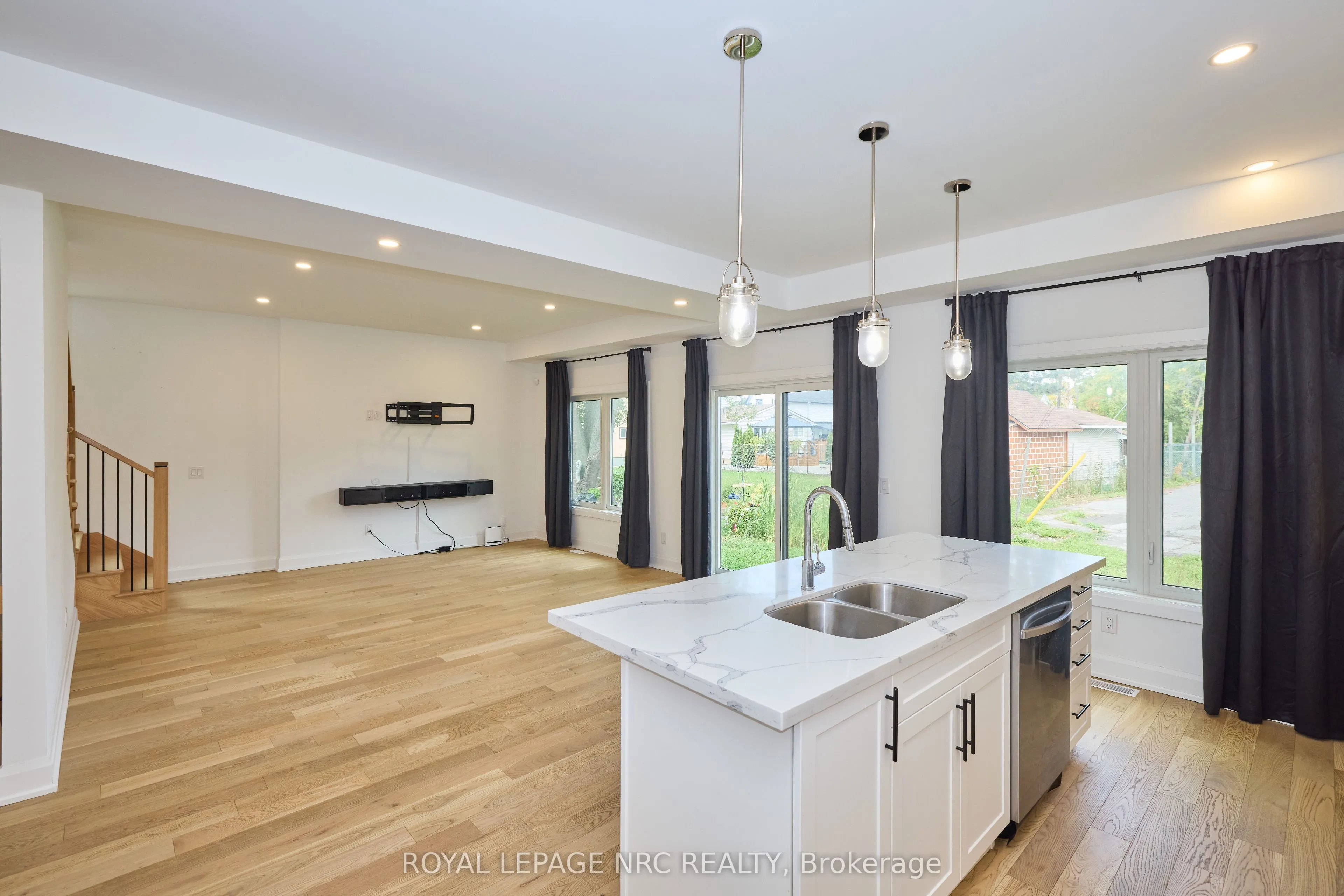 159 Hodgkins Avenue