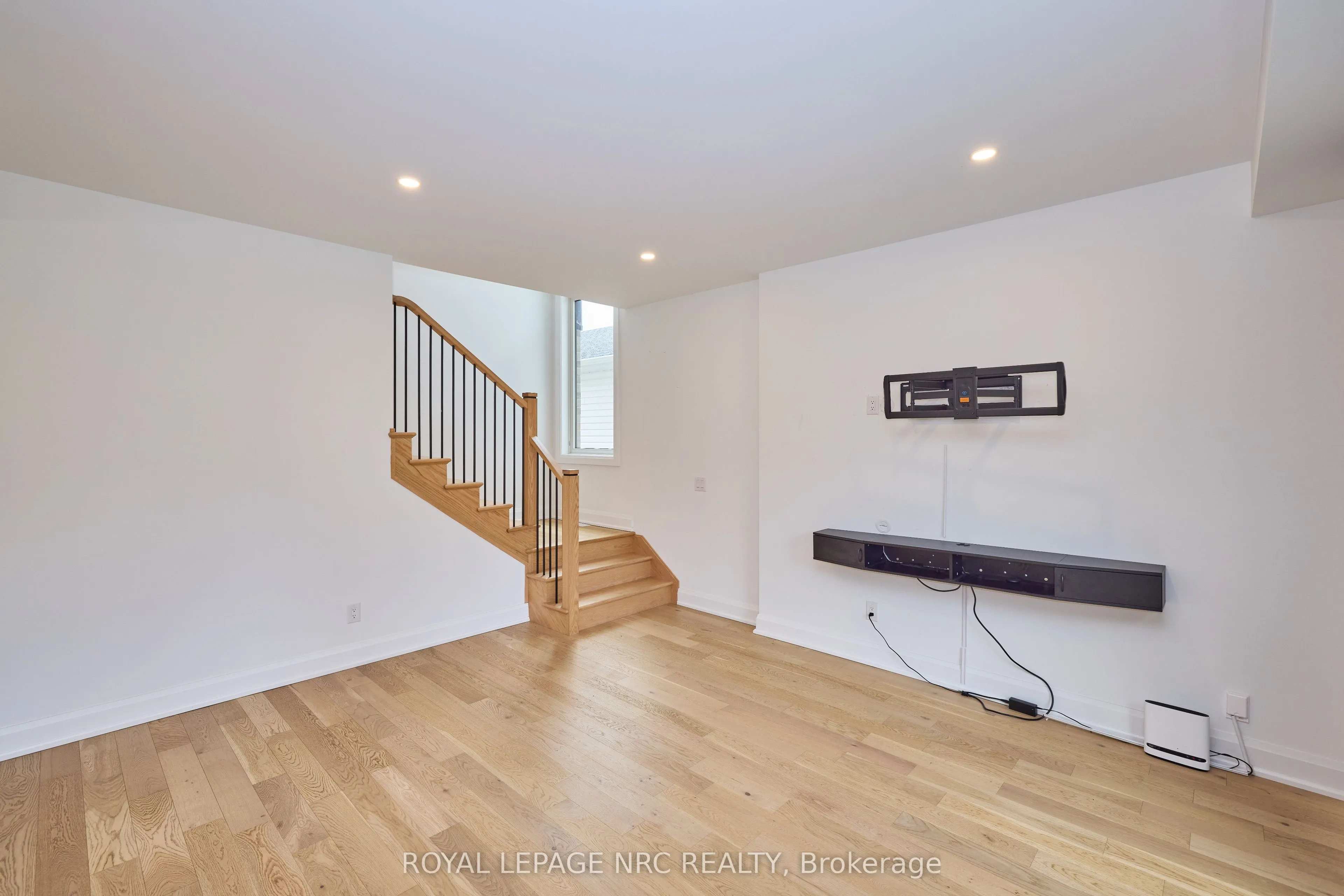 159 Hodgkins Avenue