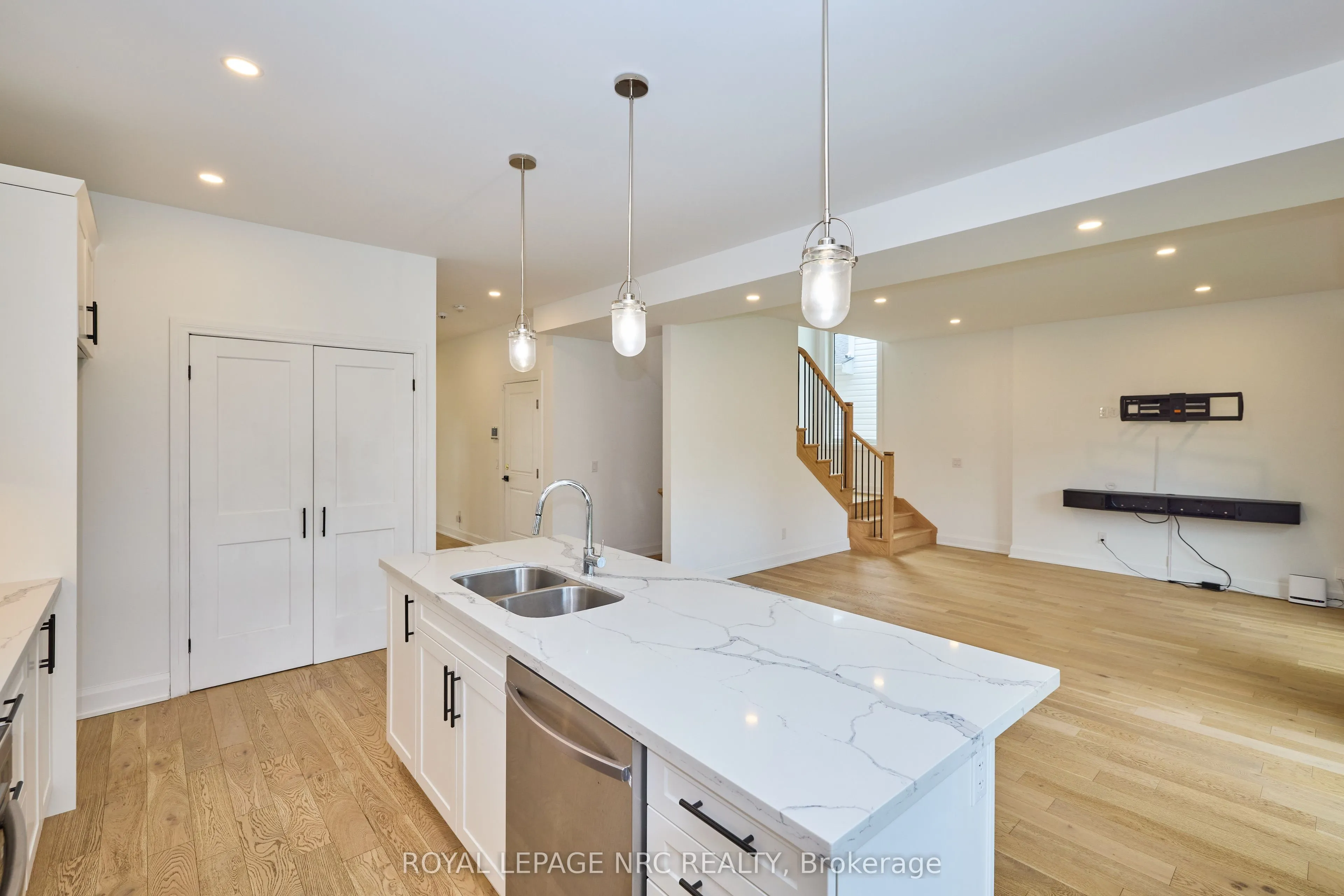159 Hodgkins Avenue