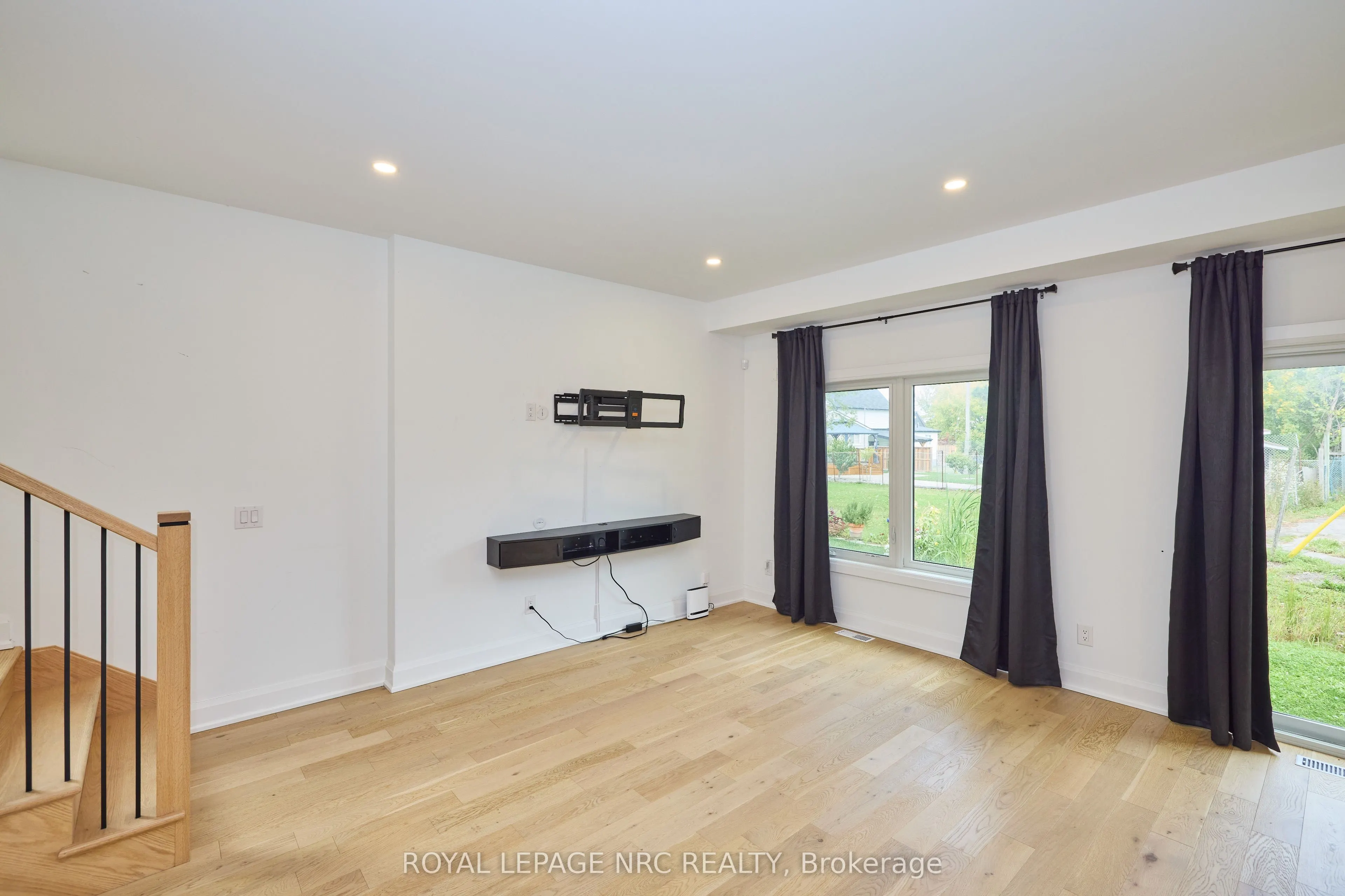 159 Hodgkins Avenue