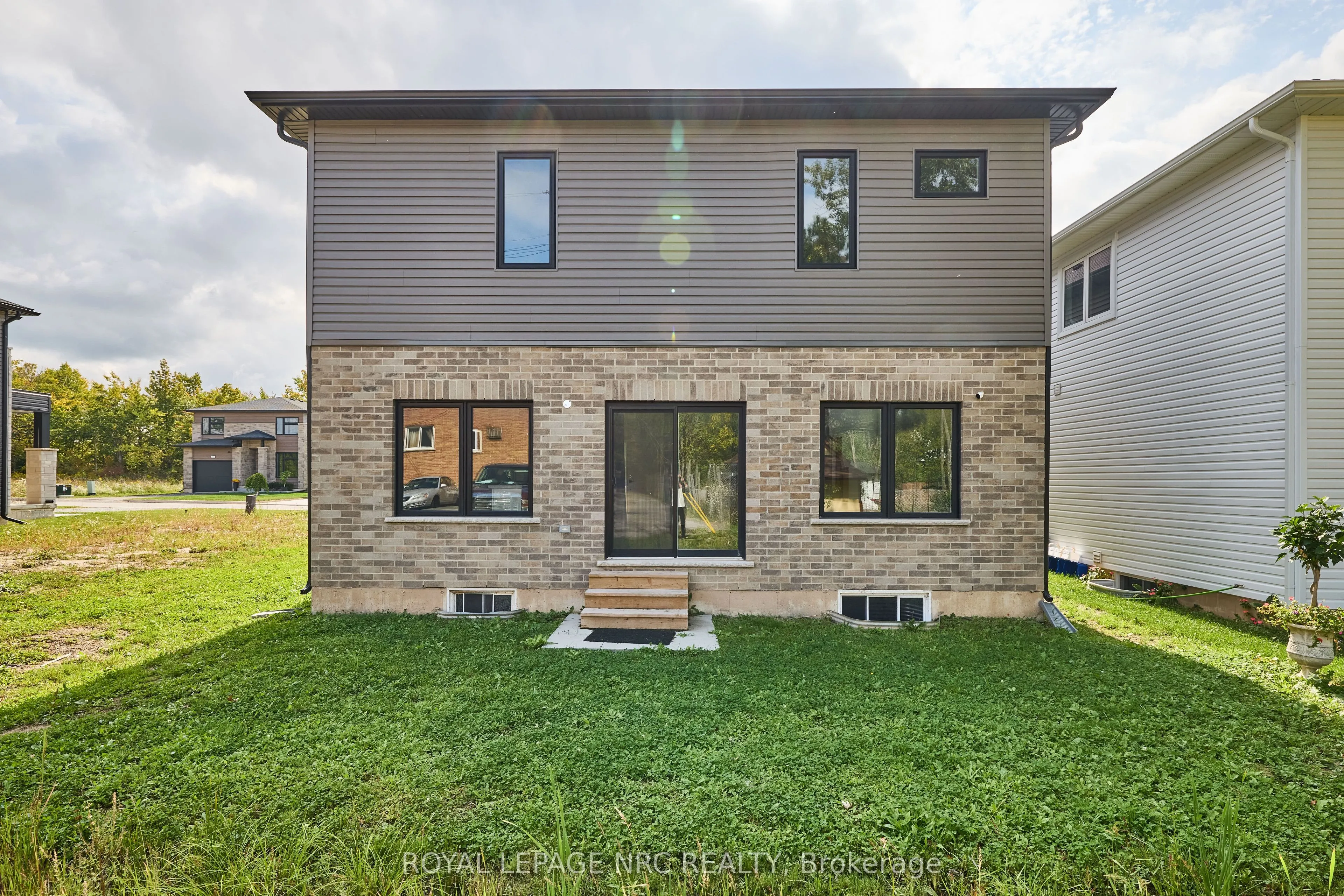 159 Hodgkins Avenue
