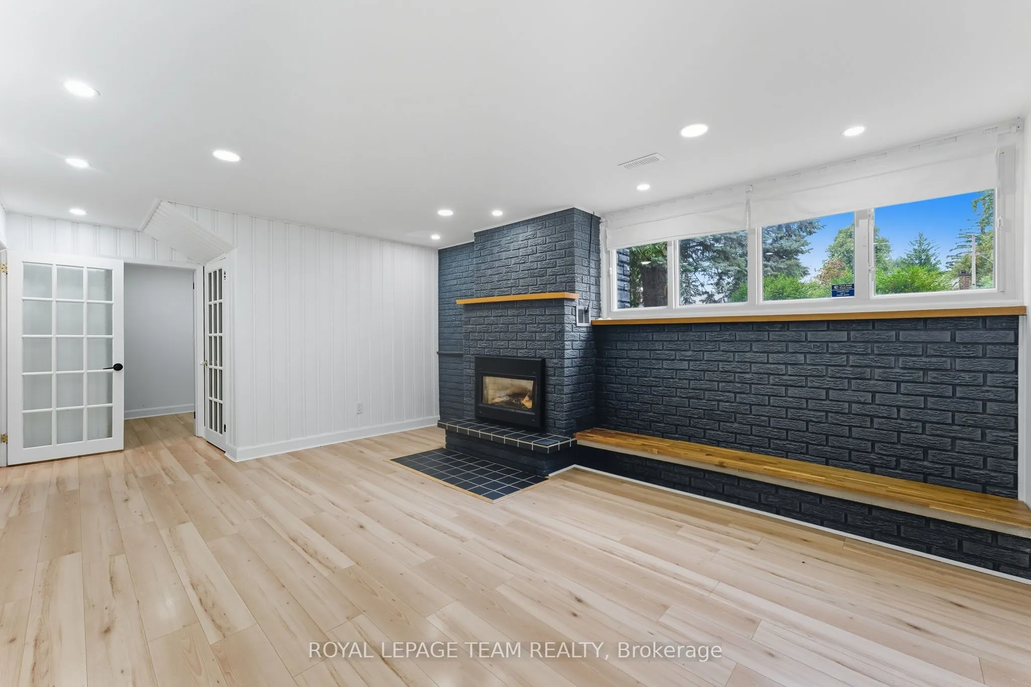 1856 Playfair Drive