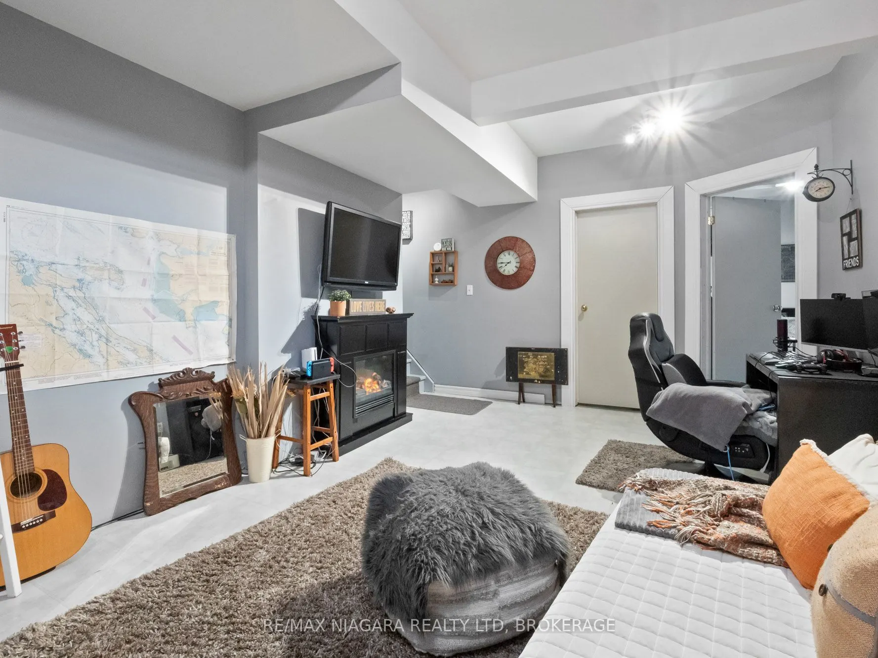3695 RIVER TRAIL Crescent