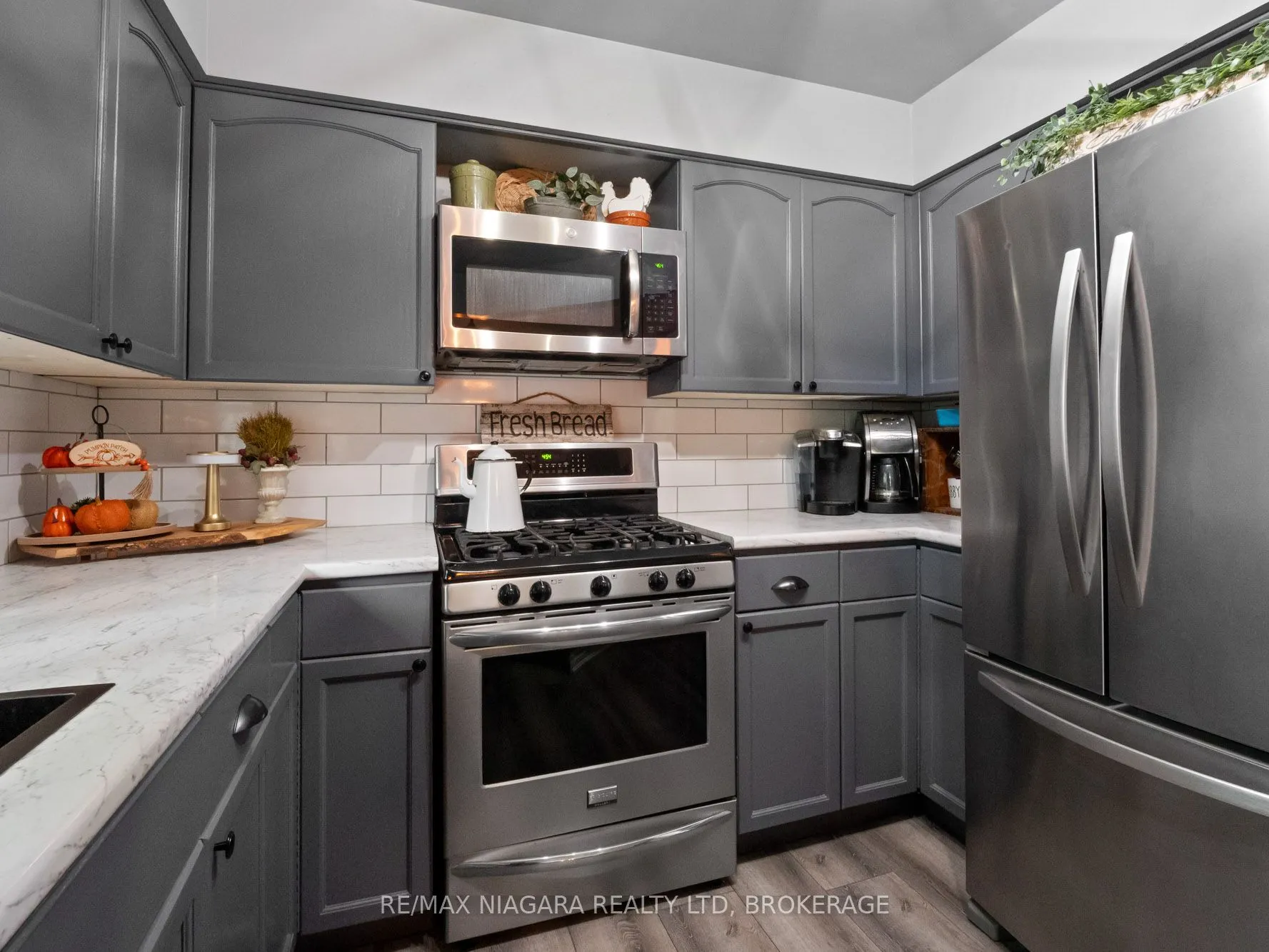 3695 RIVER TRAIL Crescent