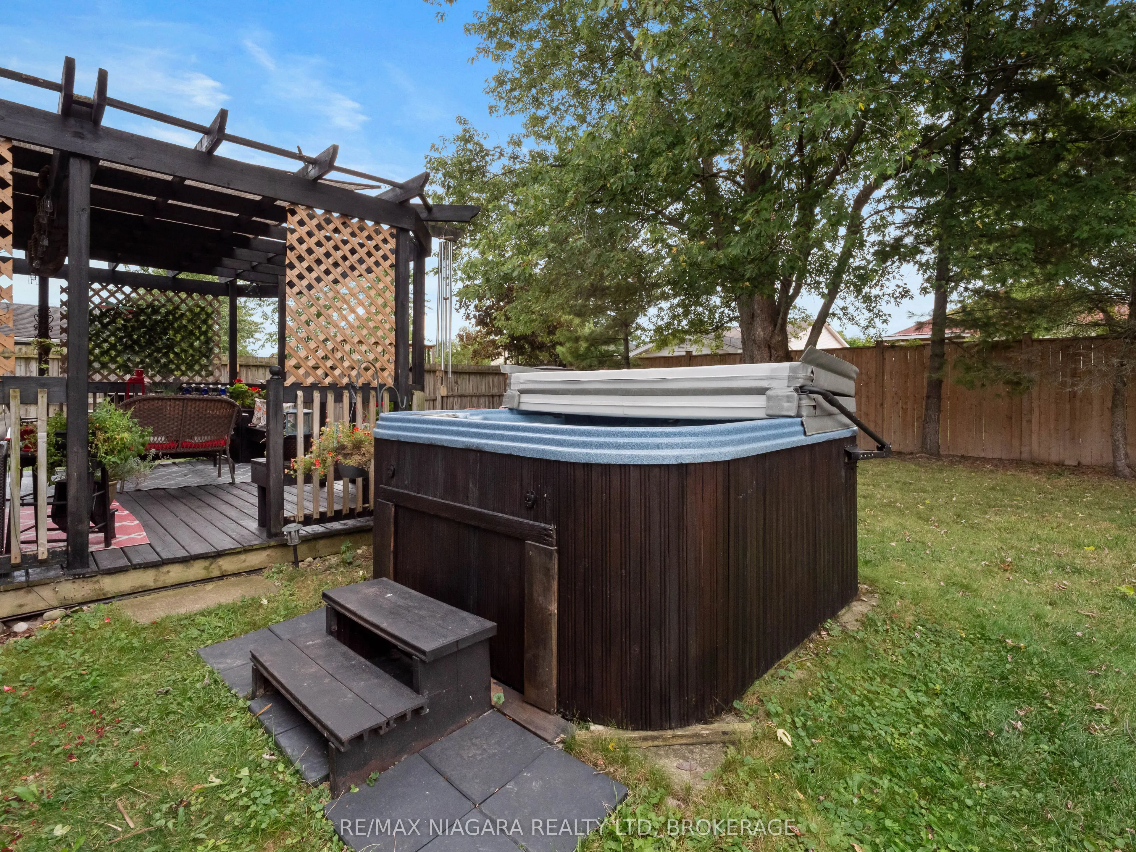3695 RIVER TRAIL Crescent