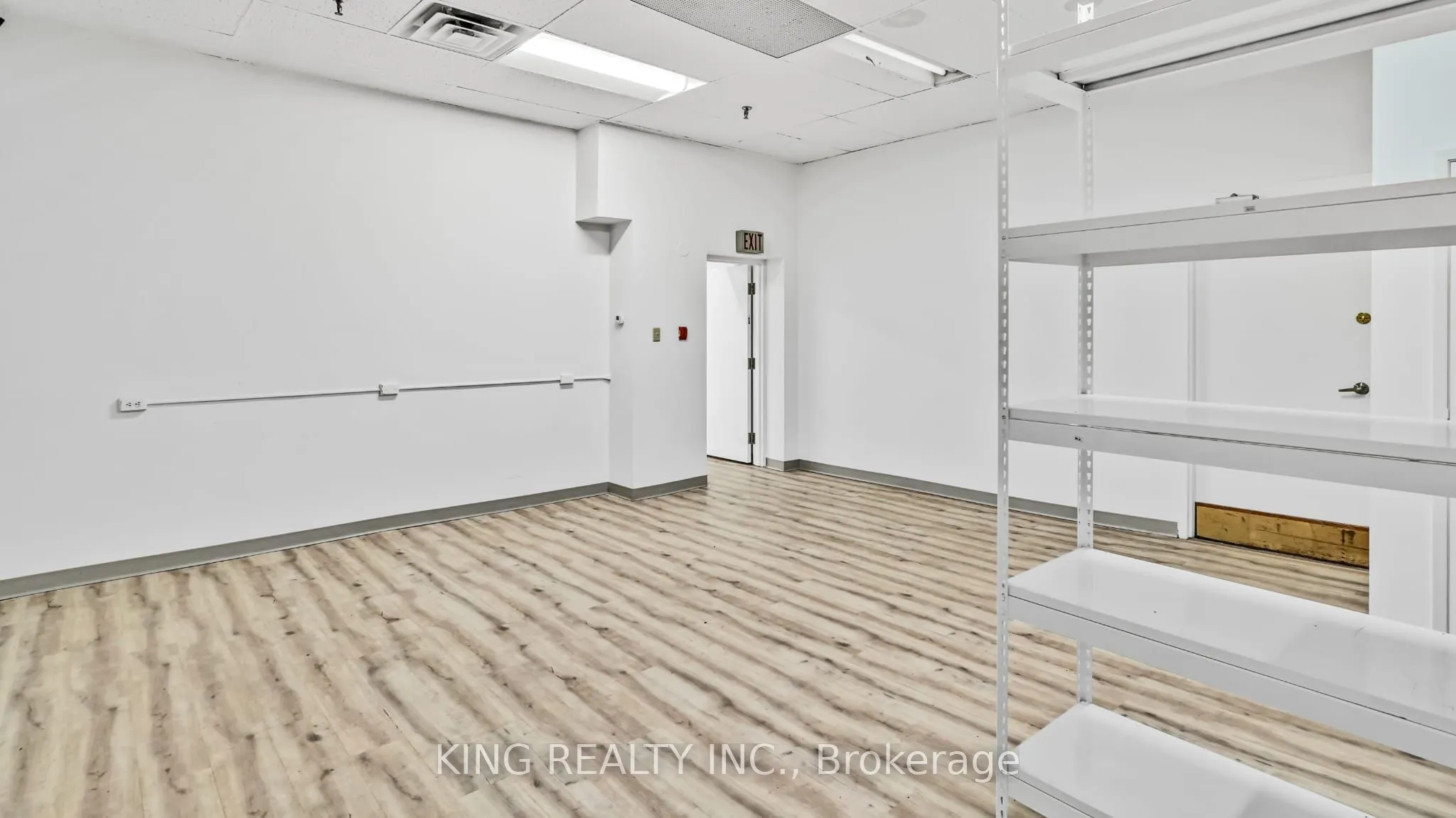 379 DUNDAS Street, #109-110
