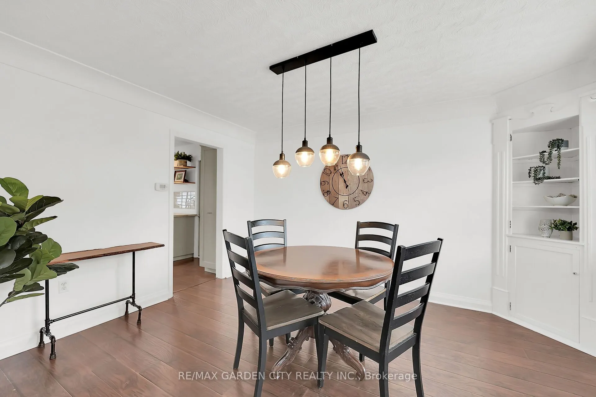 5124 Canborough Road