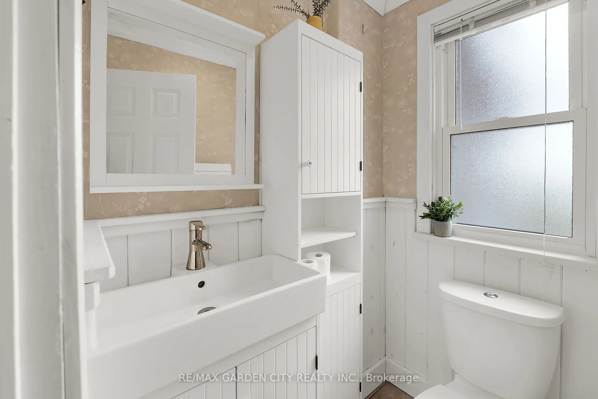 5124 Canborough Road