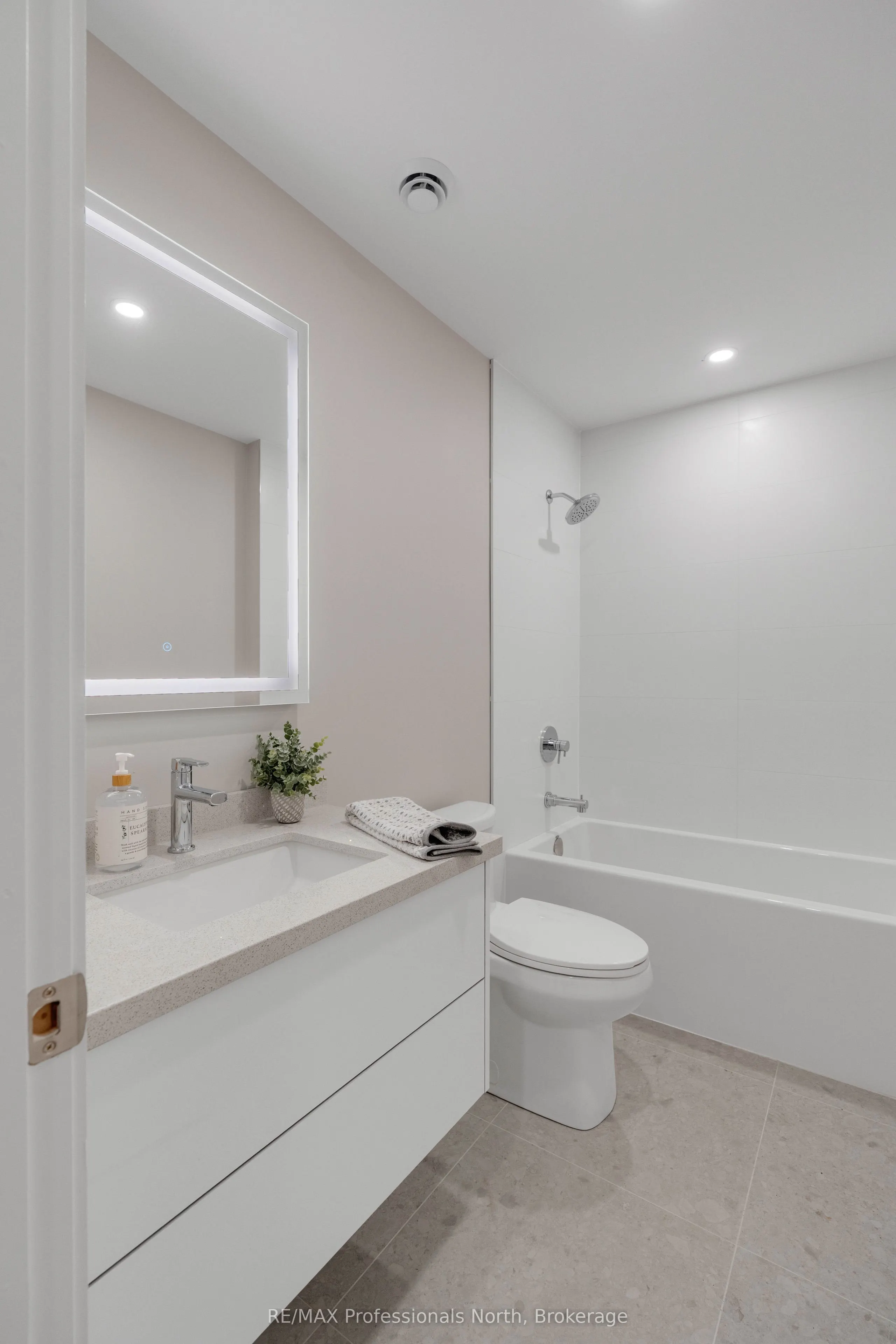 32 Brunel Road, #204