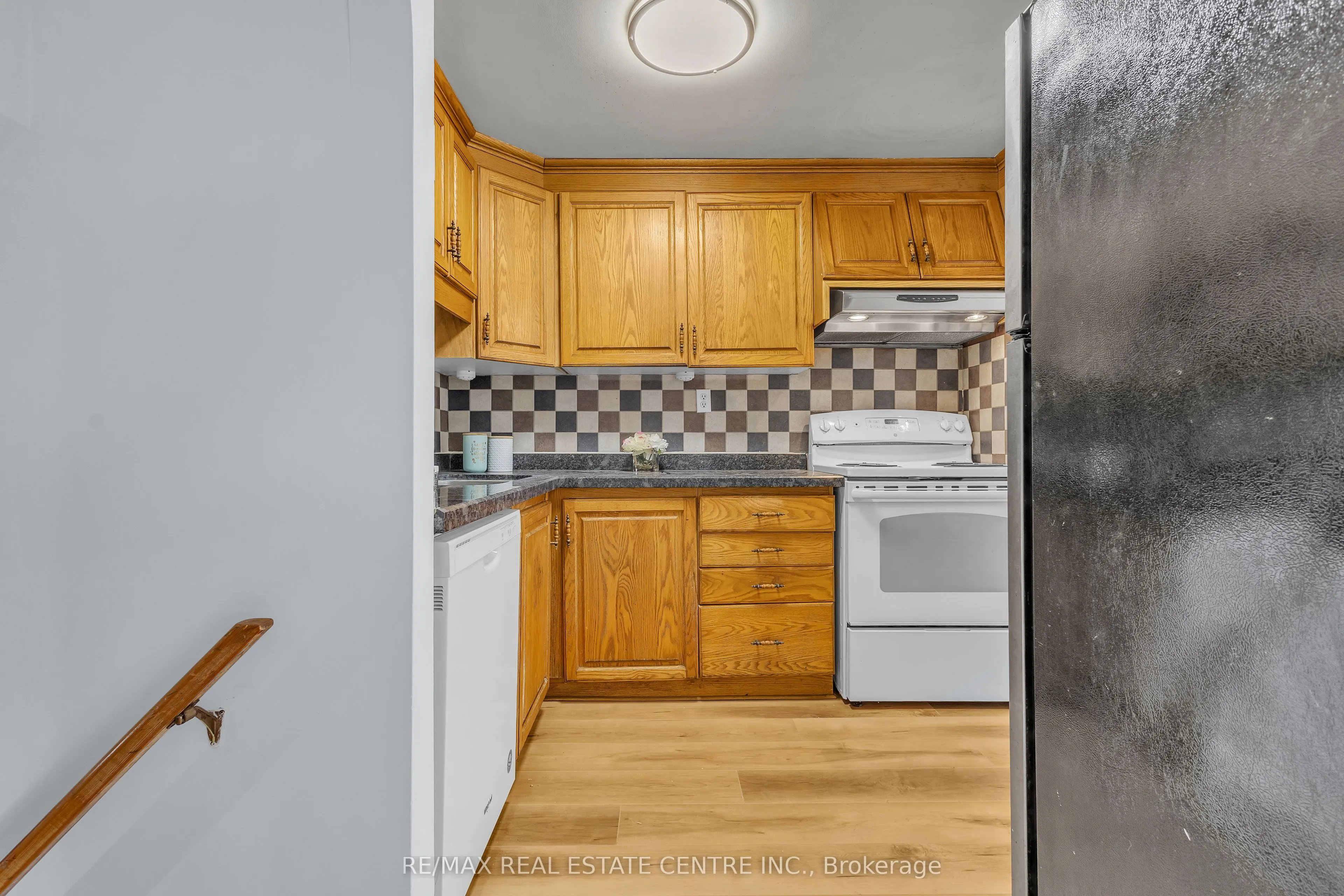 87 Christopher Drive