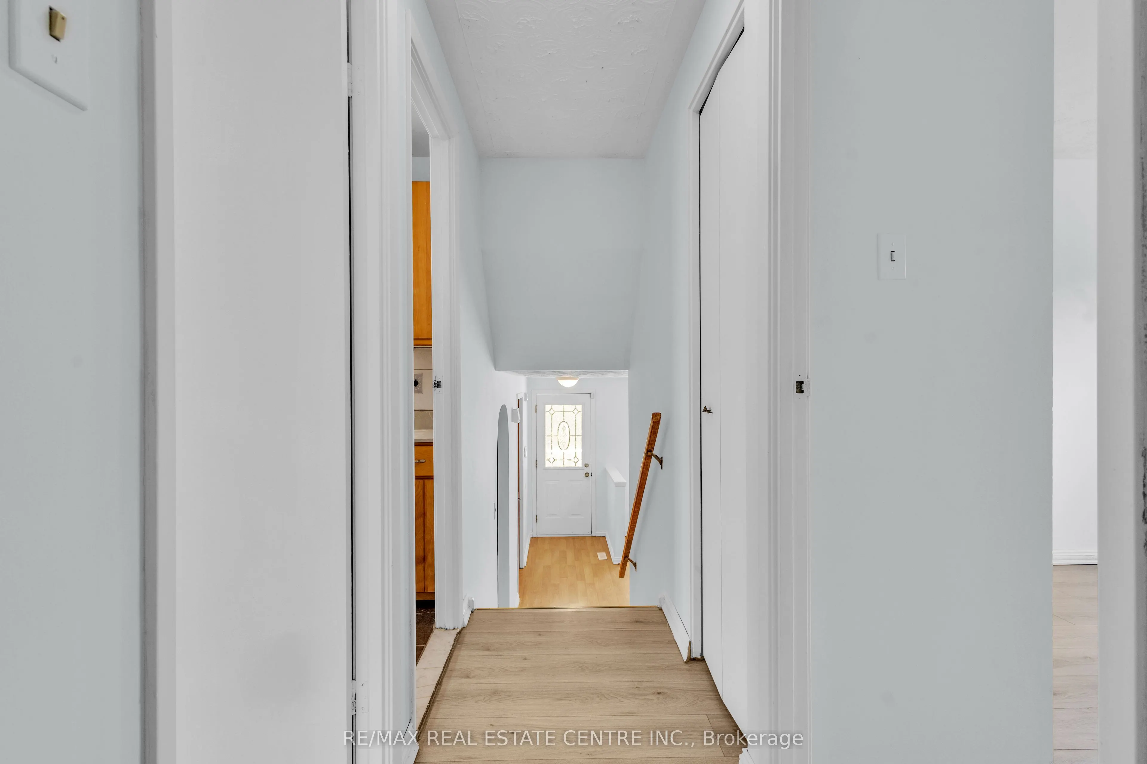87 Christopher Drive