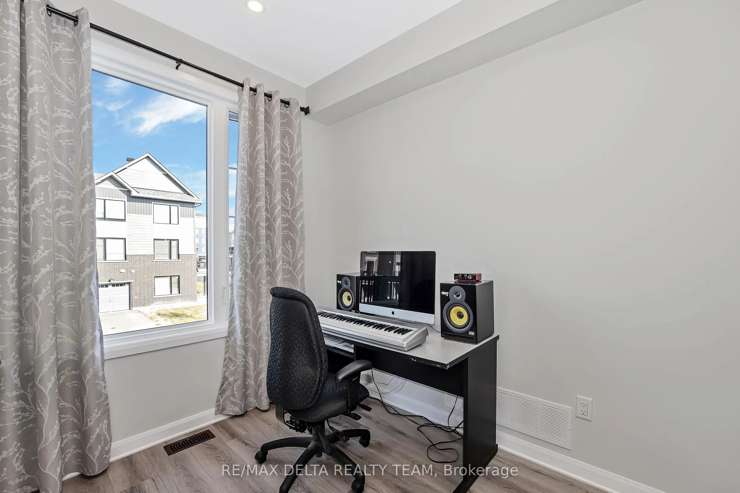 703 Confluence Walk