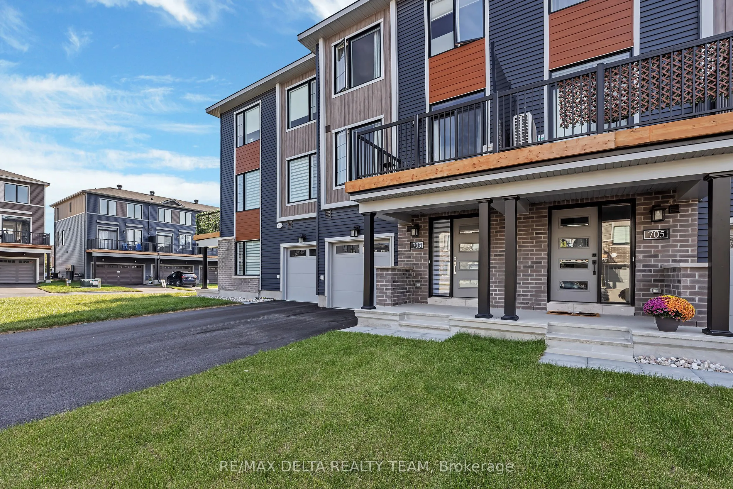 703 Confluence Walk