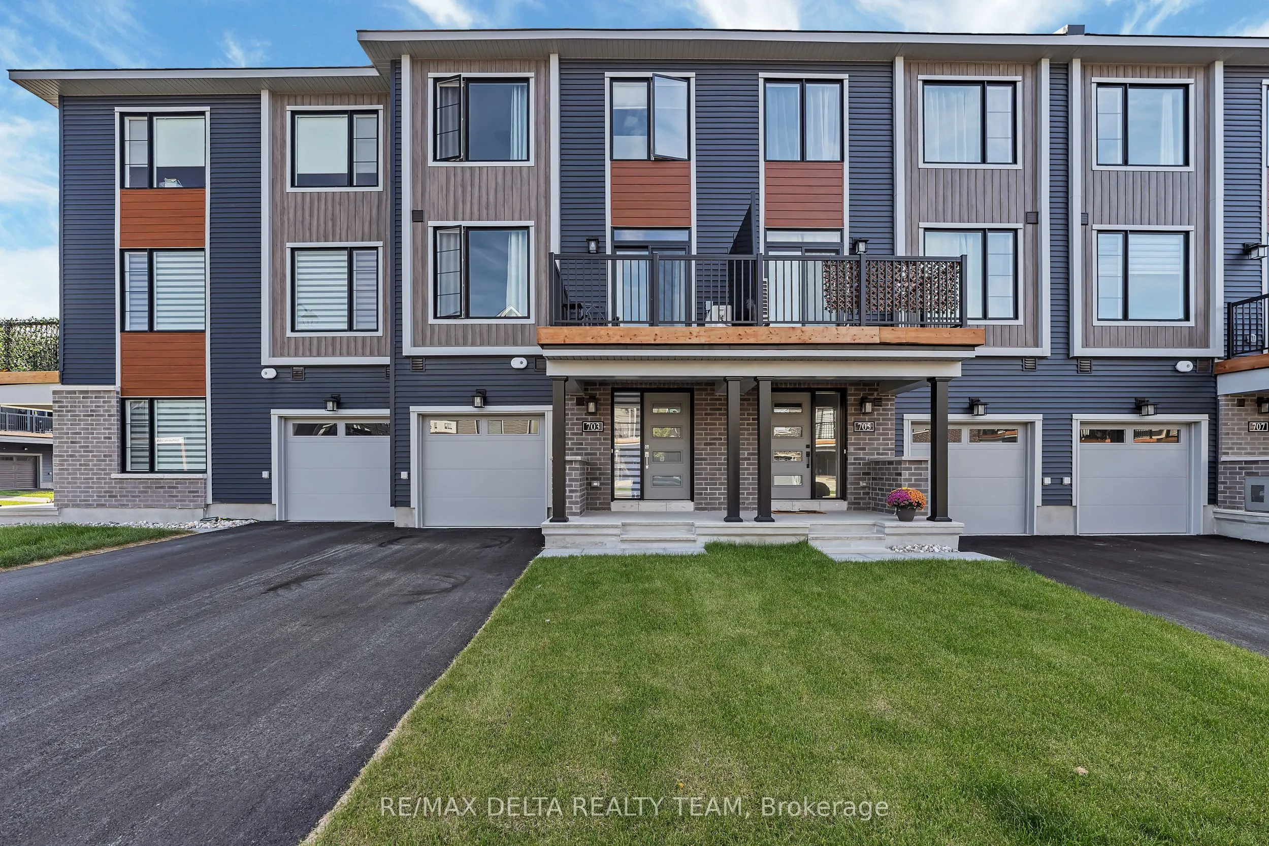 703 Confluence Walk